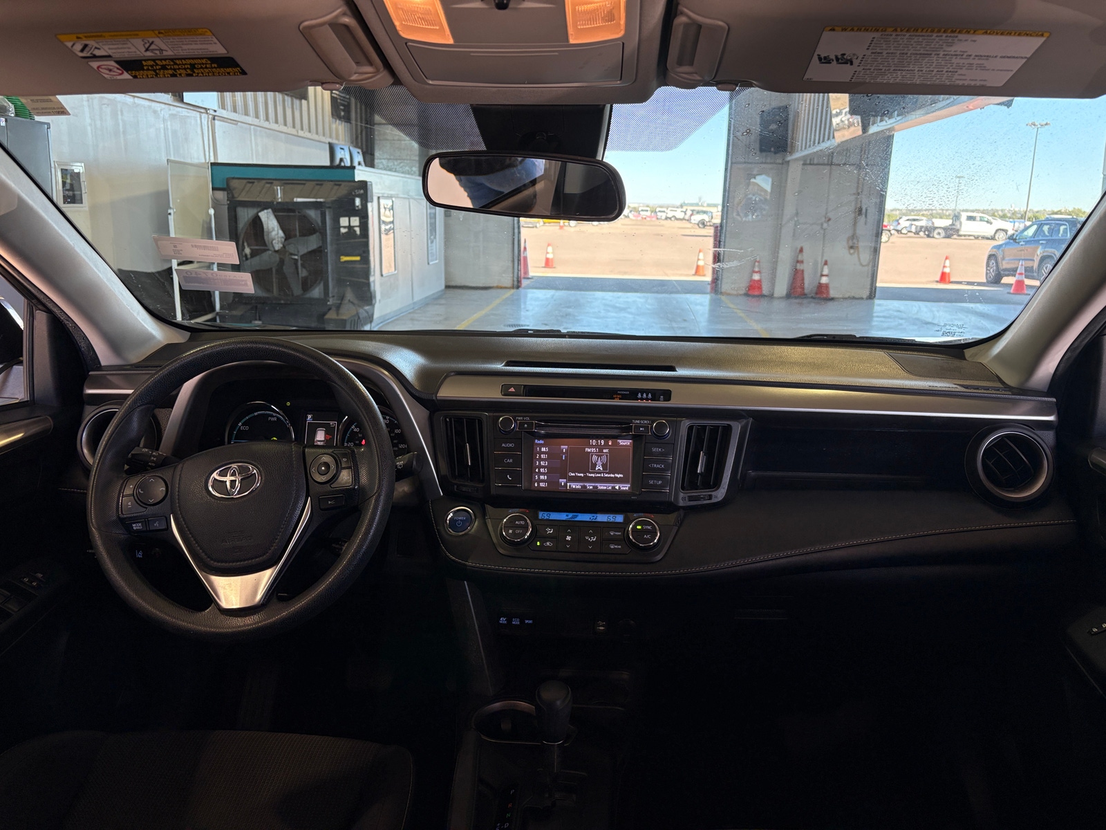 Thumbnail: 2018 Toyota RAV4 - 3