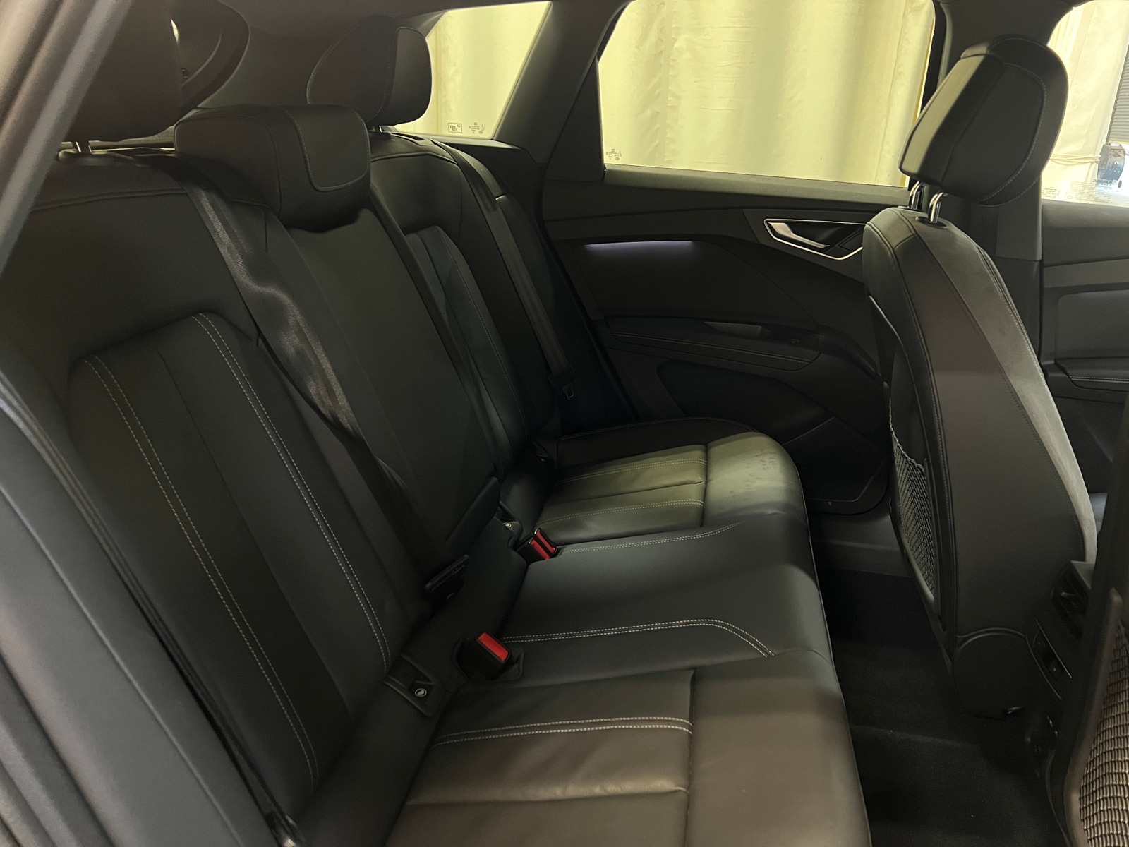 Thumbnail: 2022 Audi Q4 e-tron - 5