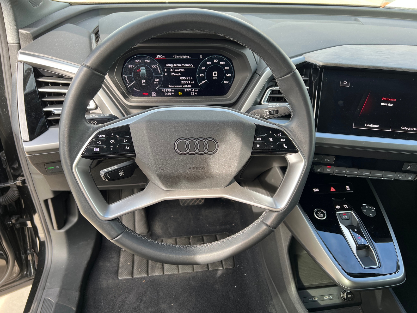 Thumbnail: 2022 Audi Q4 e-tron - 4