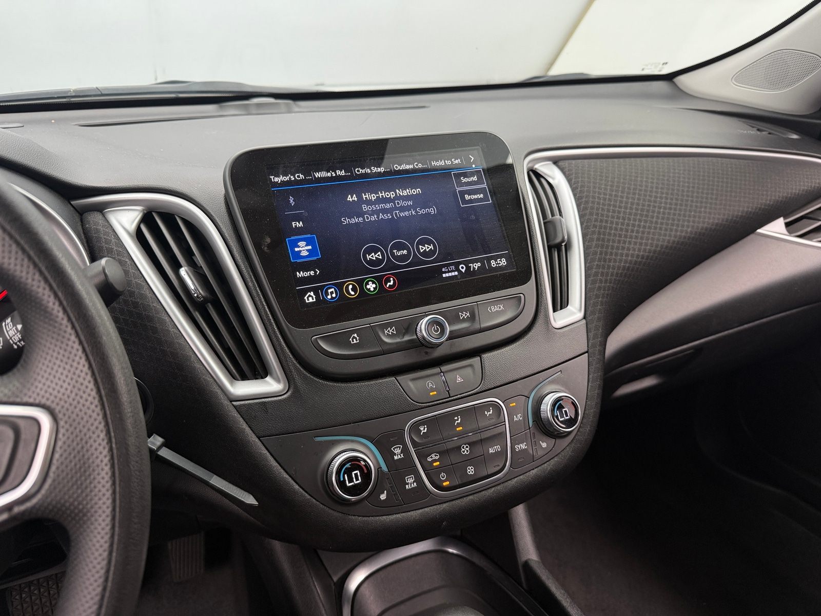 Thumbnail: 2024 Chevrolet Malibu - 4