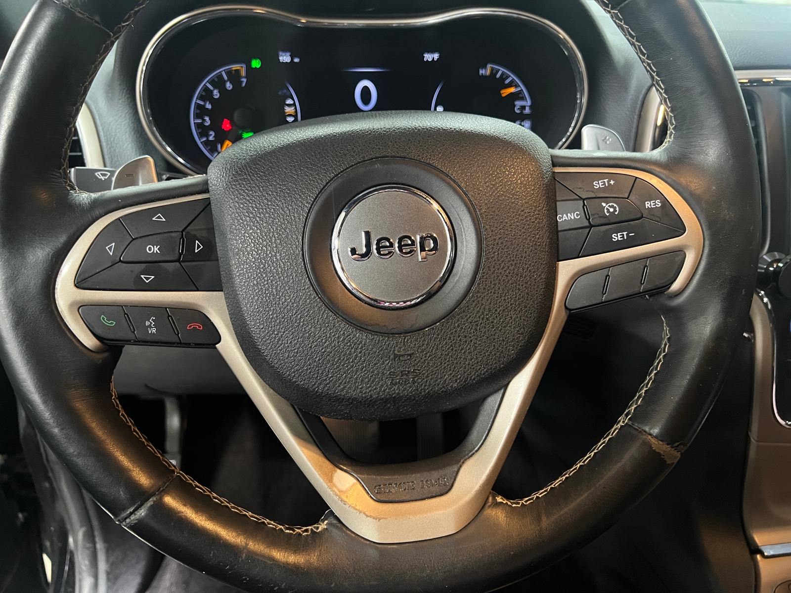 Thumbnail: 2017 Jeep Grand Cherokee - 4