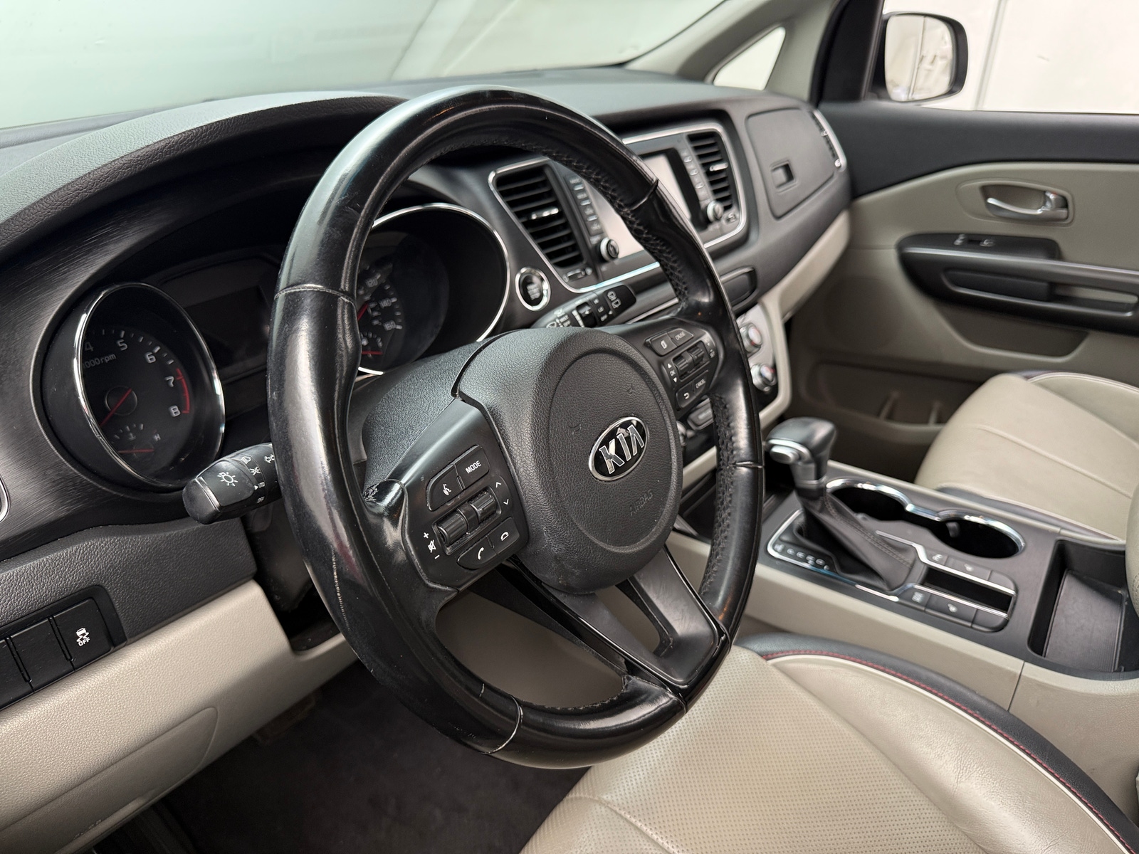 Thumbnail: 2020 Kia Sedona - 4