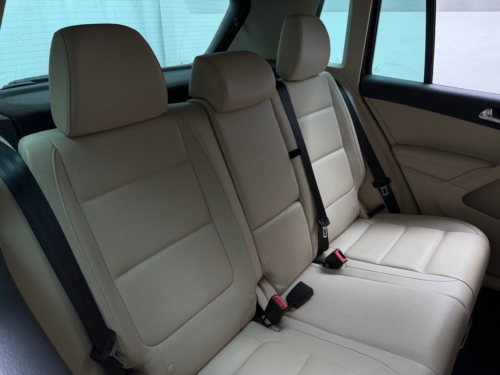 Thumbnail: 2016 Volkswagen Tiguan - 6