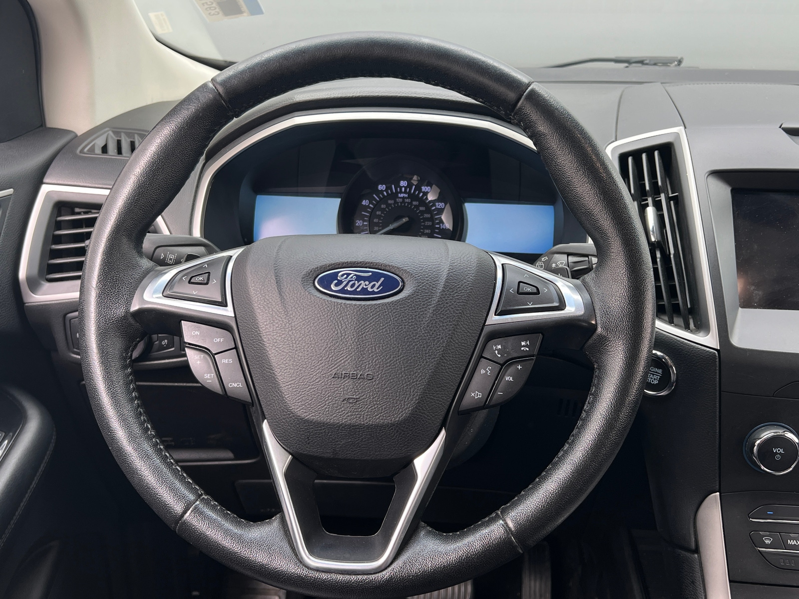 Thumbnail: 2019 Ford Edge - 4