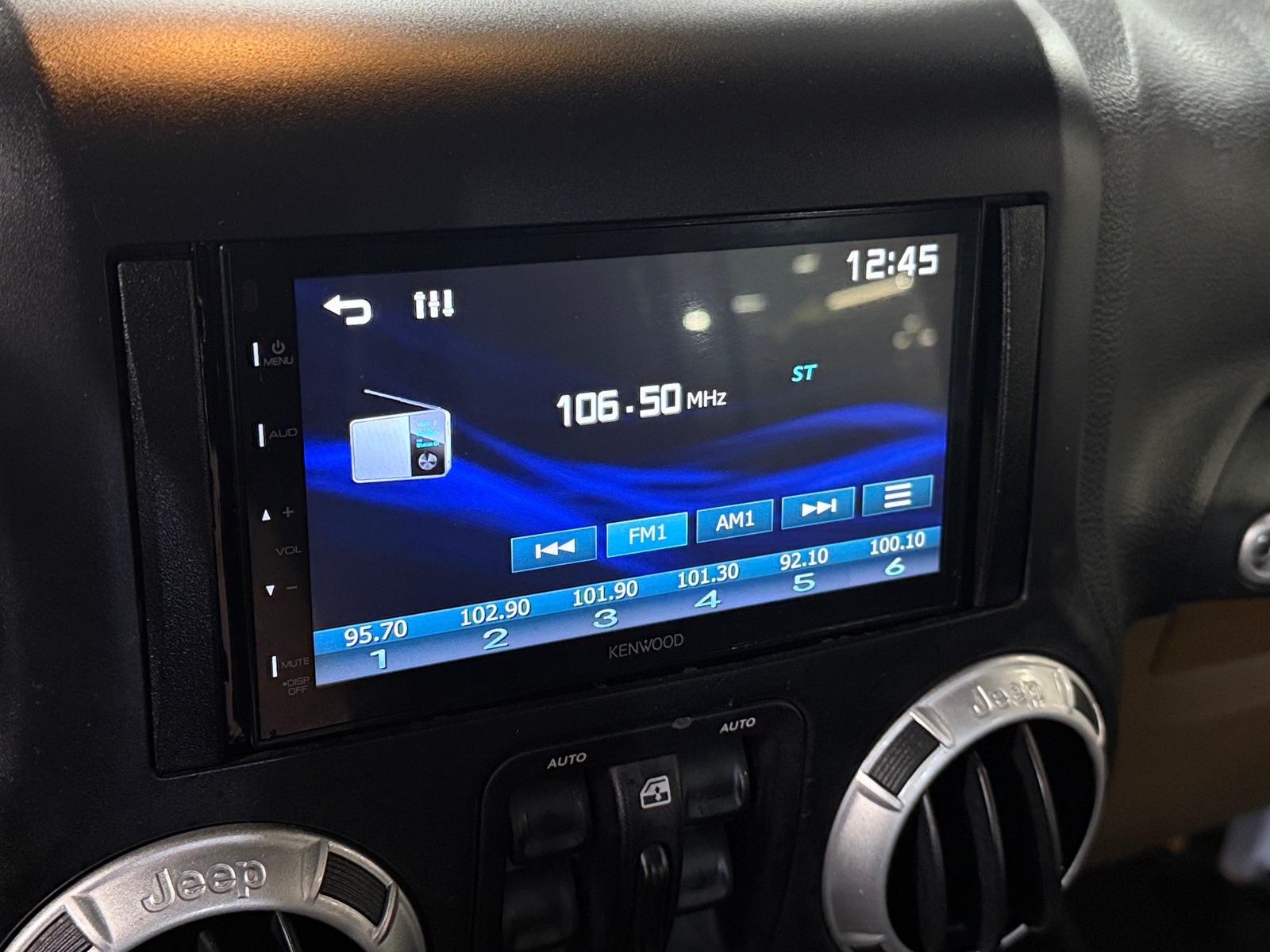 Thumbnail: 2015 Jeep Wrangler - 4