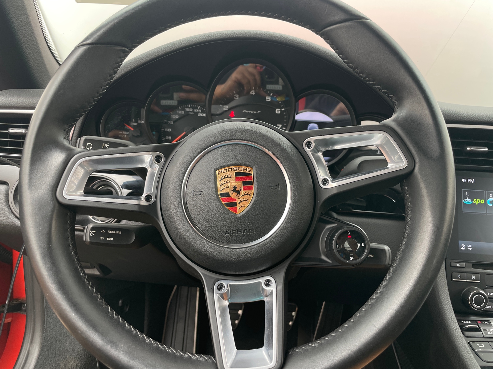 Thumbnail: 2019 Porsche 911 - 4