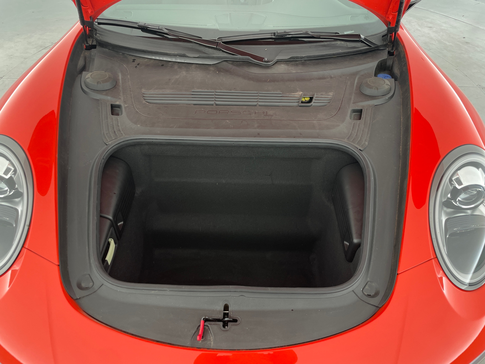 Thumbnail: 2019 Porsche 911 - 5