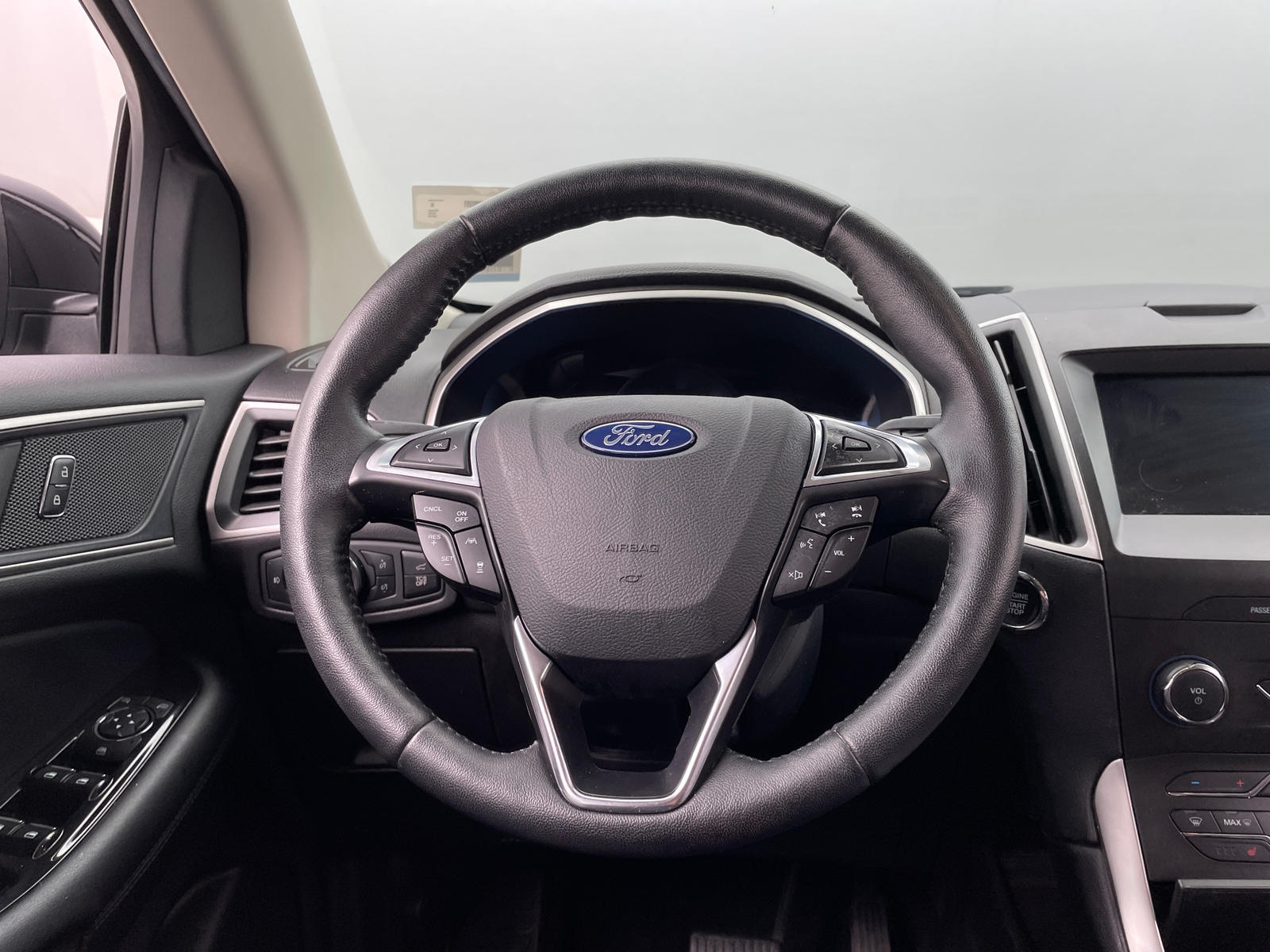 Thumbnail: 2019 Ford Edge - 5