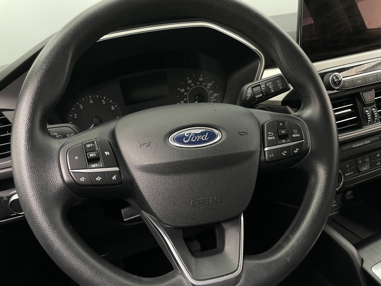 Thumbnail: 2022 Ford Escape - 5