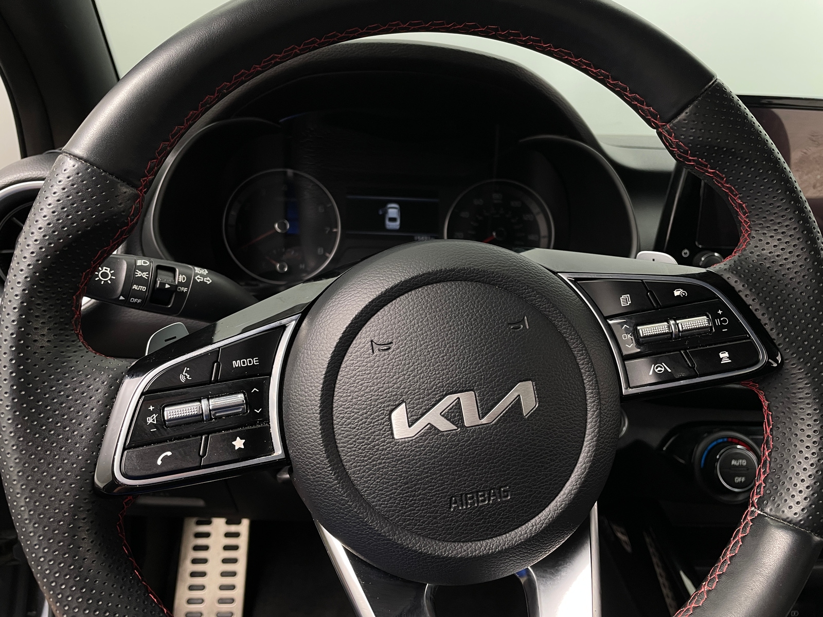 Thumbnail: 2023 Kia Forte - 5