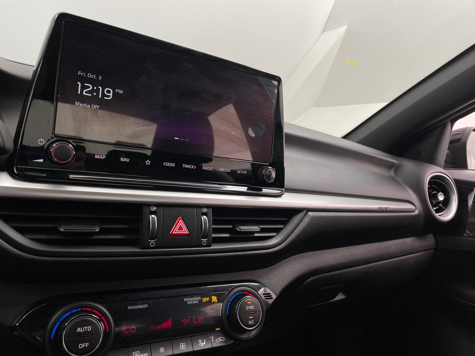 Thumbnail: 2023 Kia Forte - 4