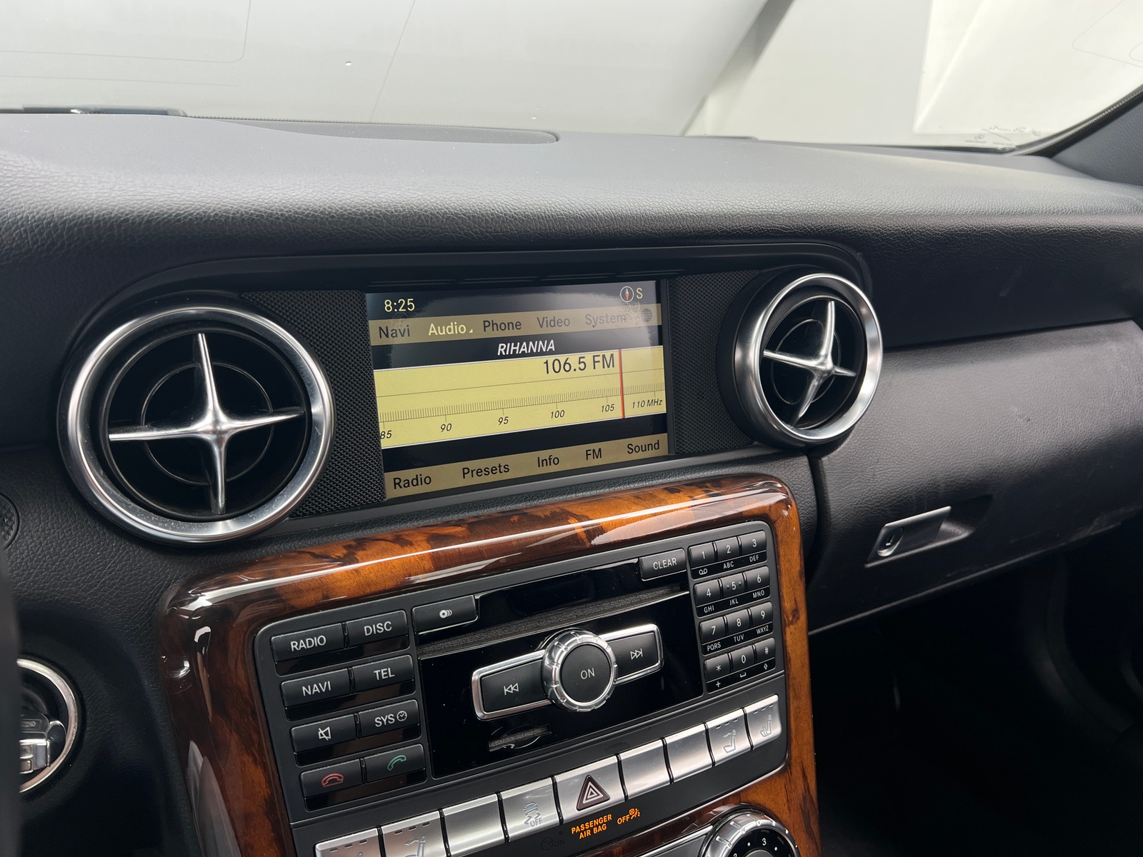Thumbnail: 2012 Mercedes-Benz SLK - 3