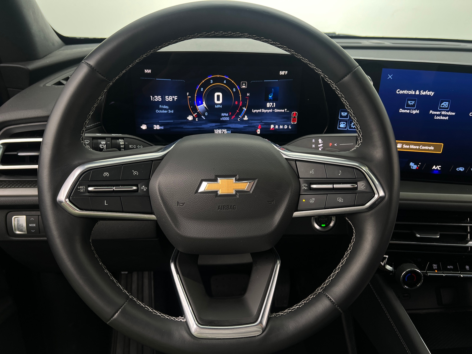 Thumbnail: 2024 Chevrolet Traverse - 5
