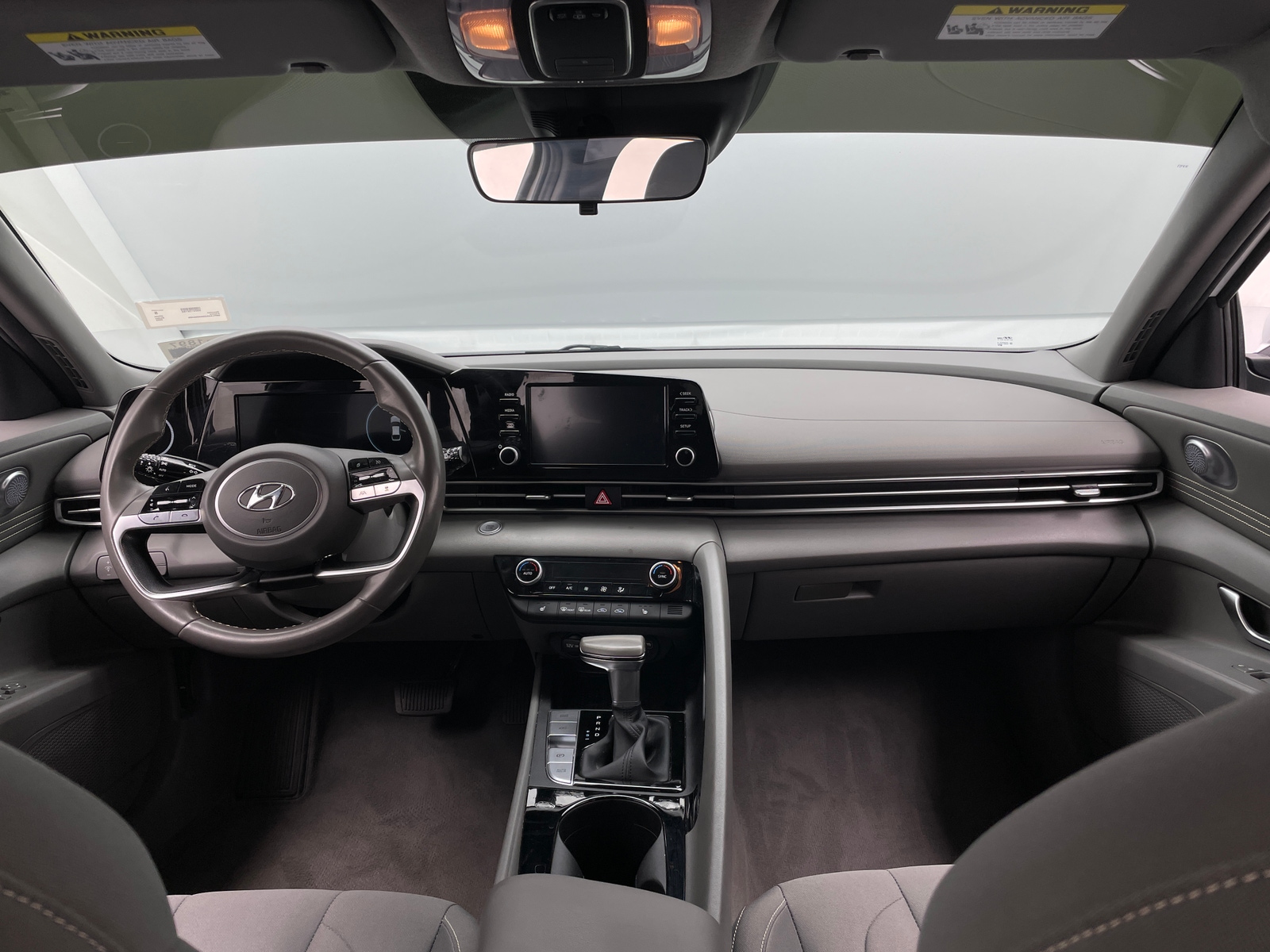 Thumbnail: 2022 Hyundai Elantra - 3