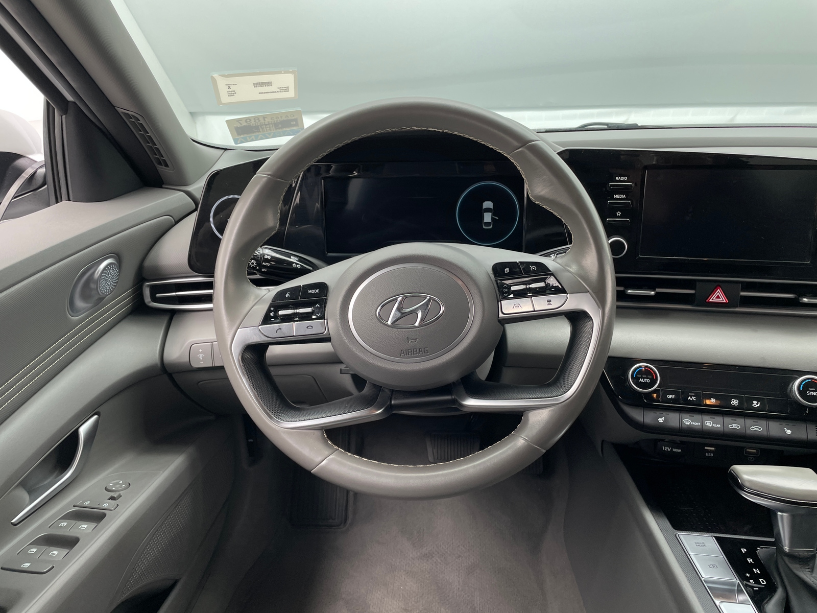 Thumbnail: 2022 Hyundai Elantra - 5