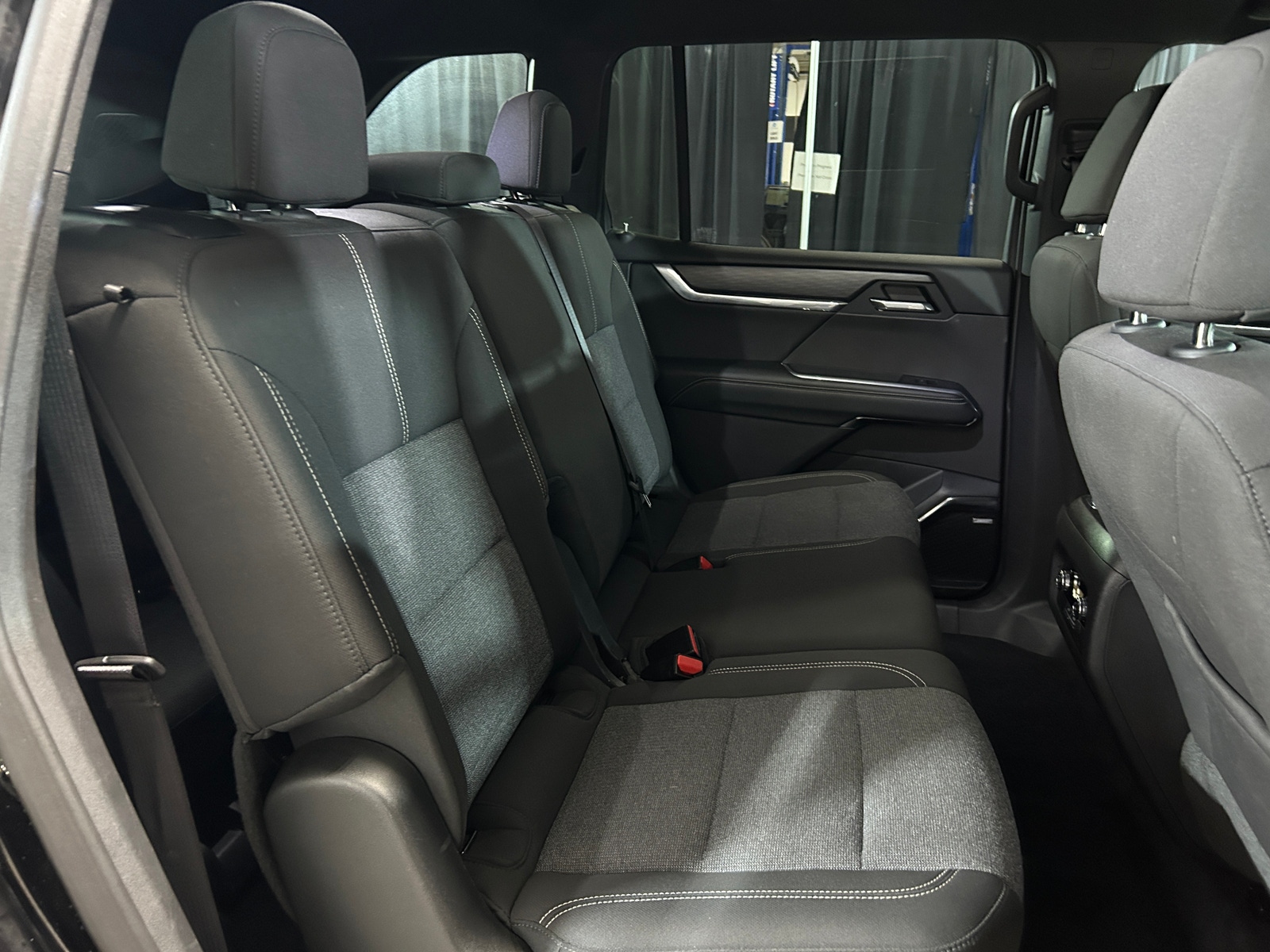 Thumbnail: 2025 GMC Acadia - 6