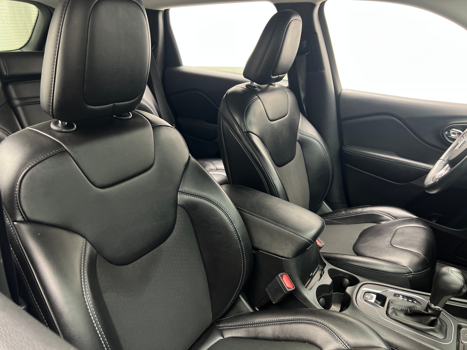 Thumbnail: 2019 Jeep Cherokee - 2