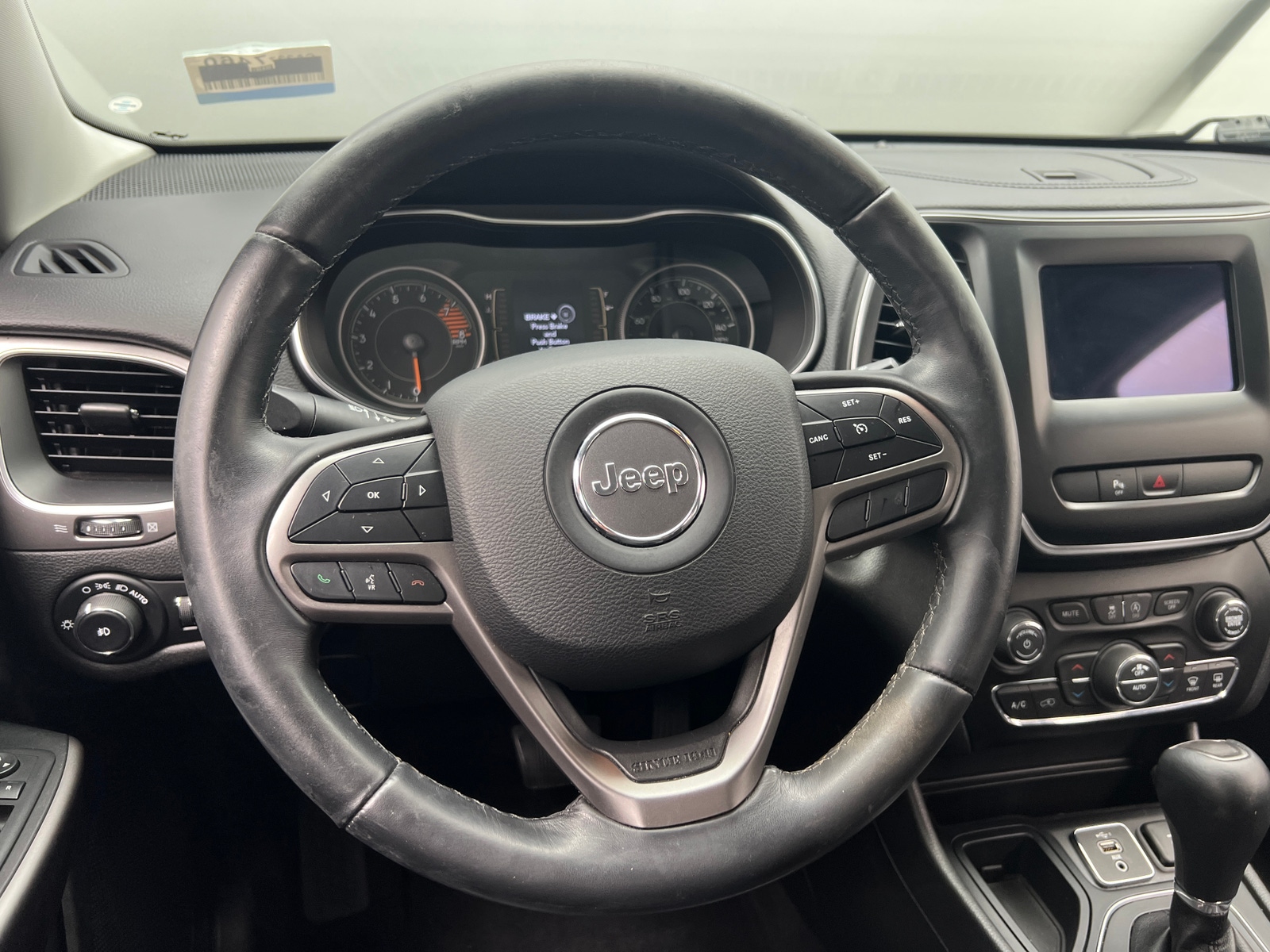 Thumbnail: 2019 Jeep Cherokee - 5