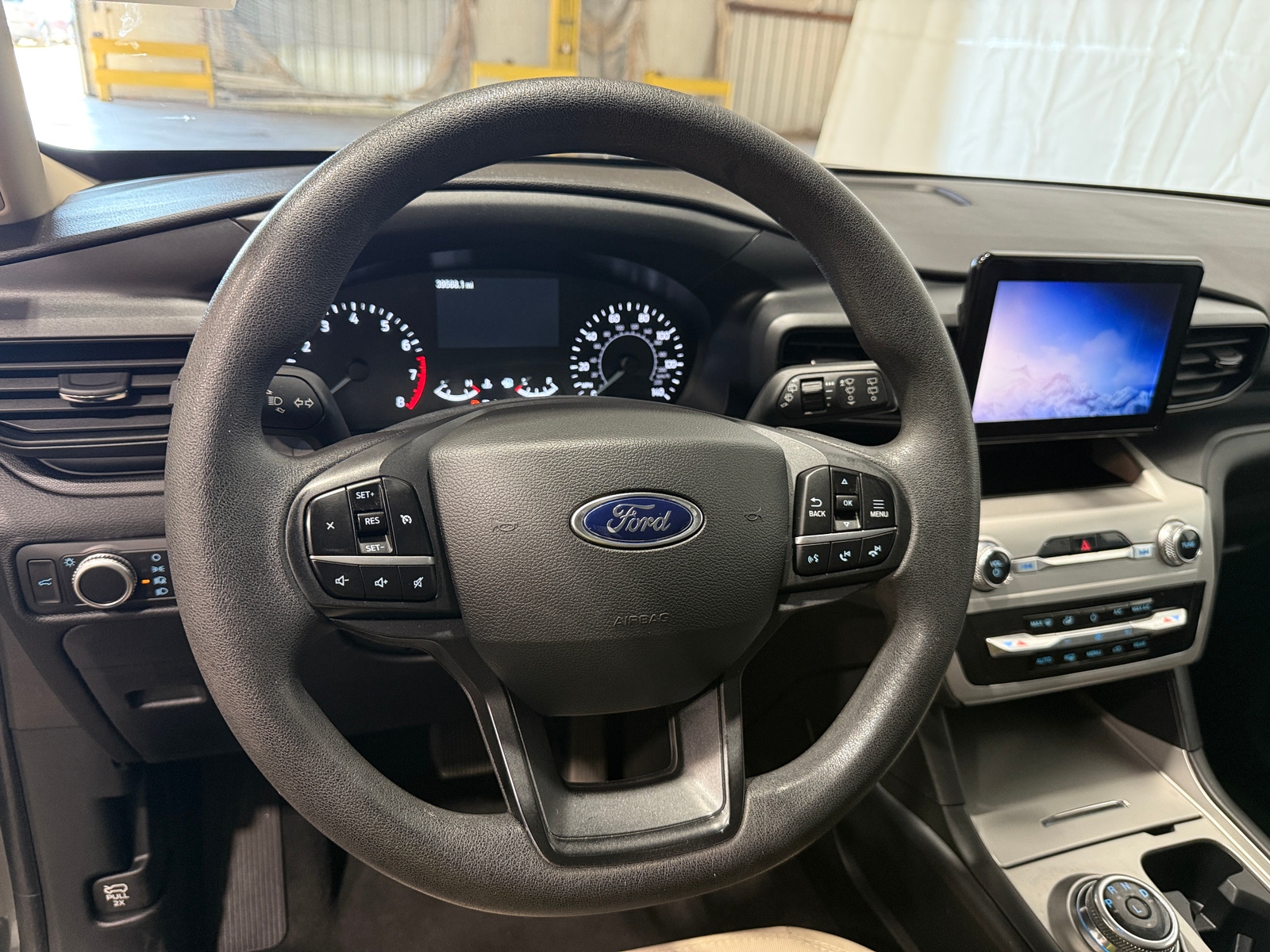 Thumbnail: 2022 Ford Explorer - 5
