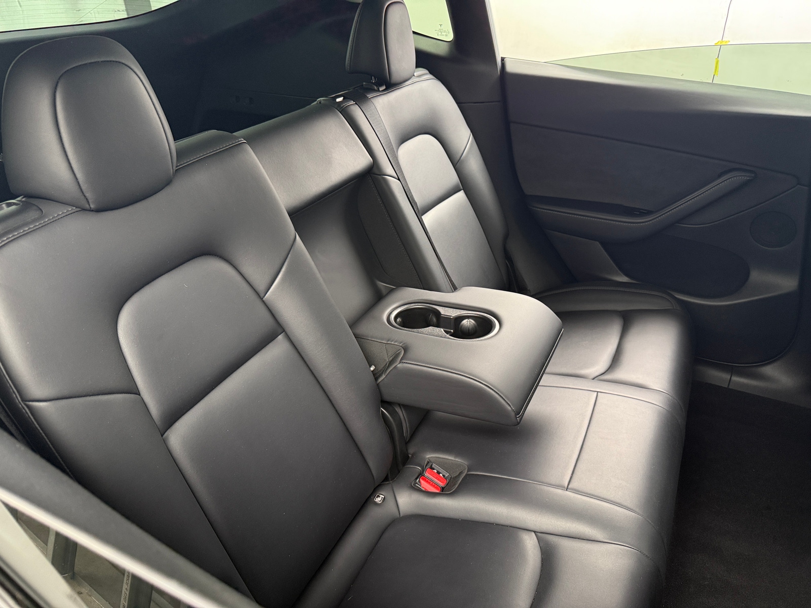 Thumbnail: 2021 Tesla Model Y - 4