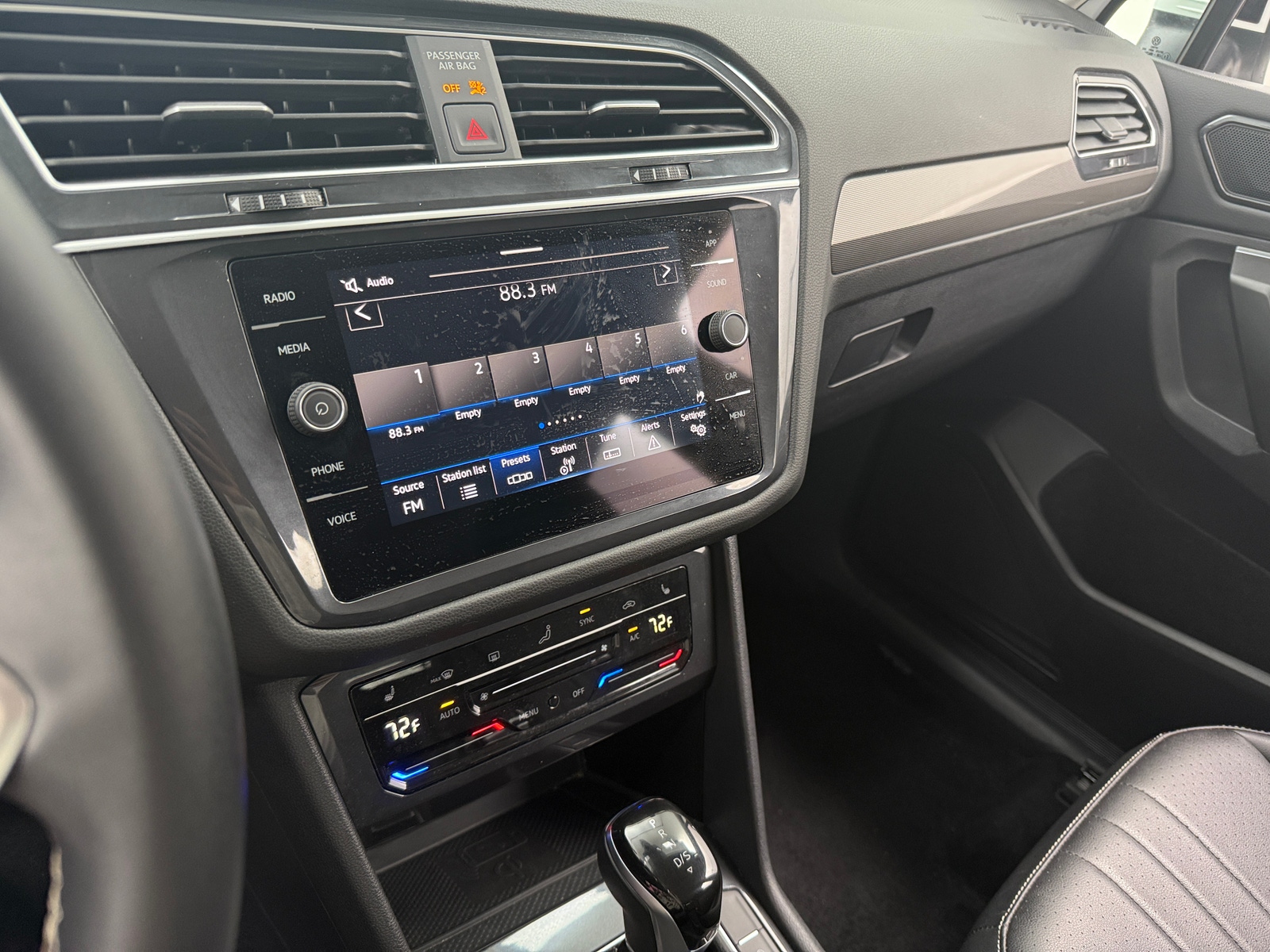 Thumbnail: 2024 Volkswagen Tiguan - 3