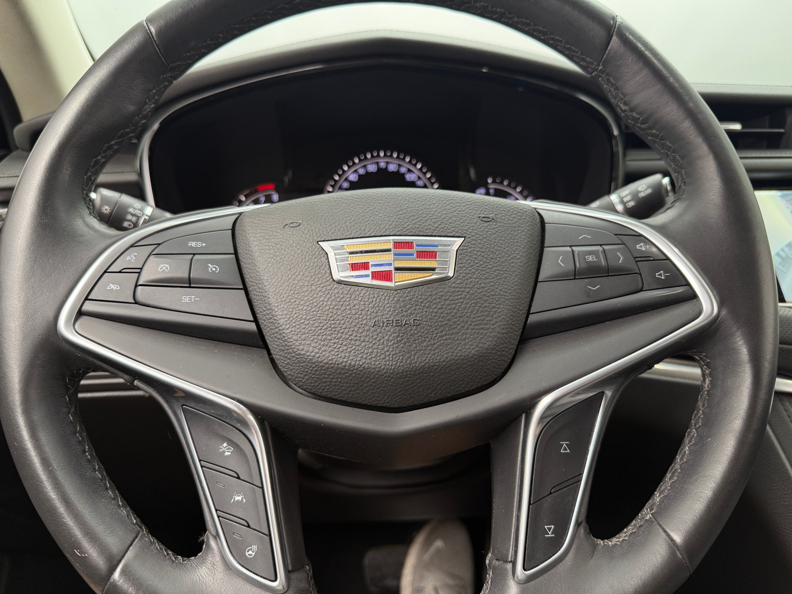 Thumbnail: 2017 Cadillac XT5 - 4