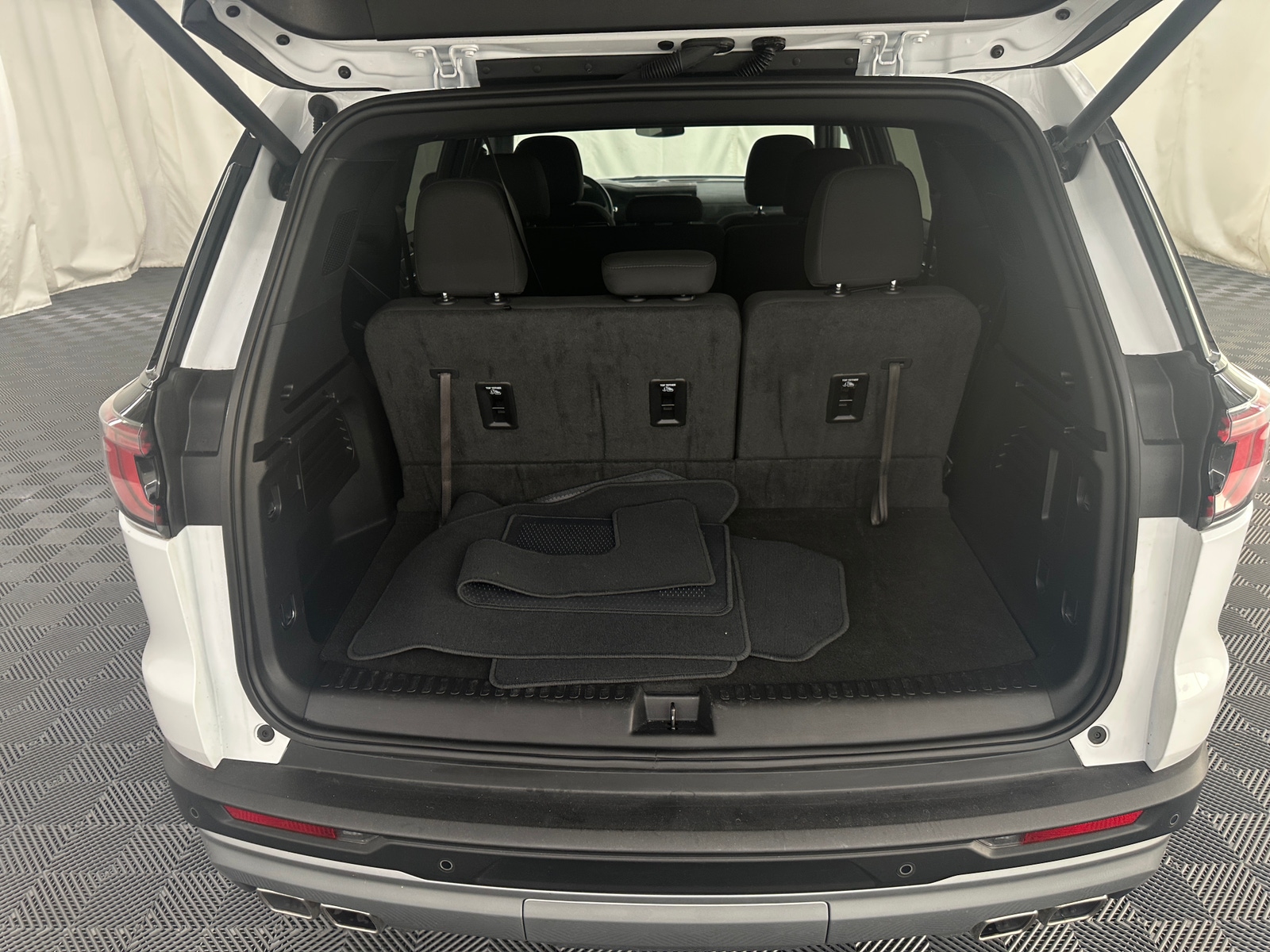 Thumbnail: 2025 GMC Acadia - 7