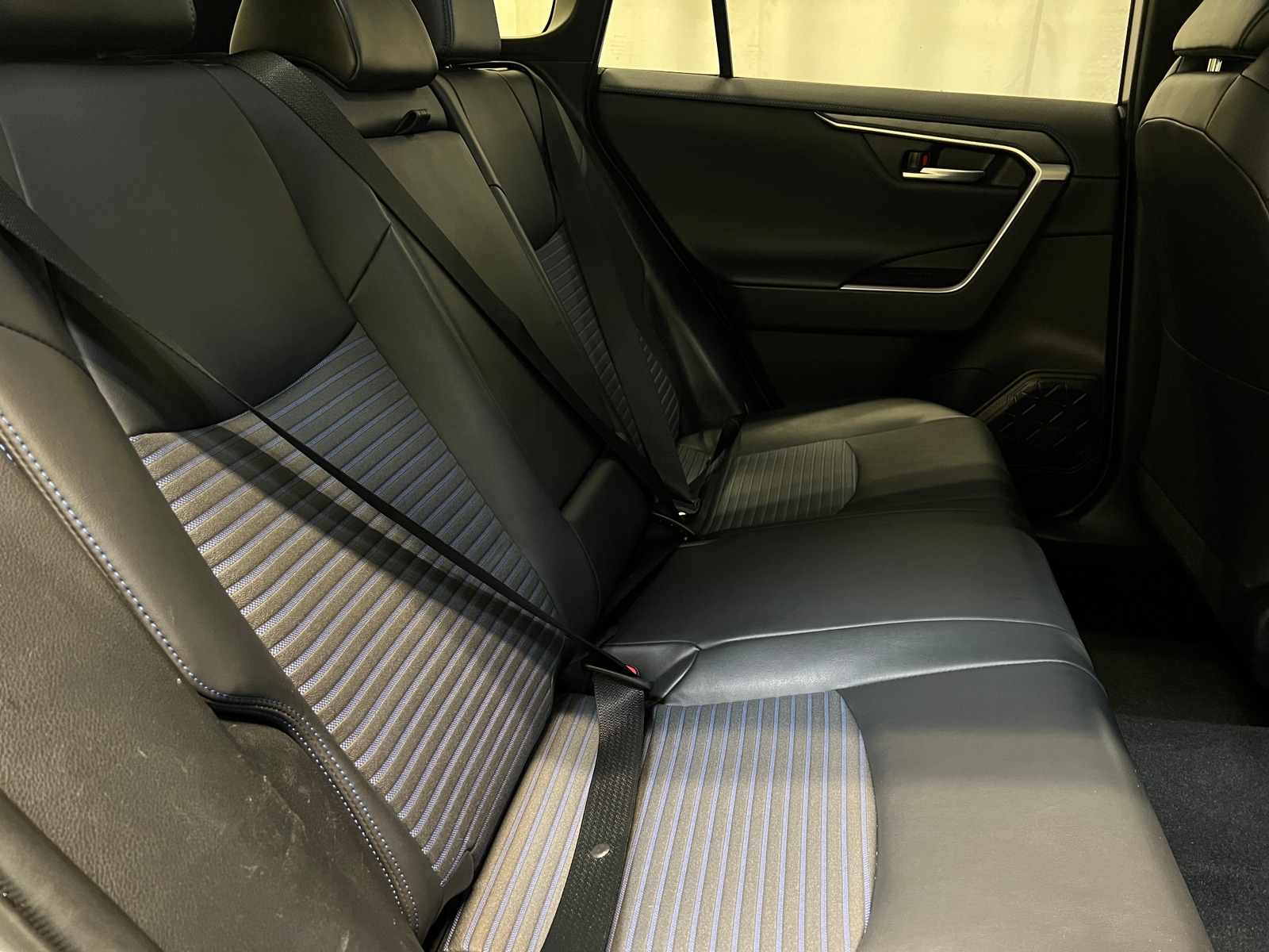 Thumbnail: 2020 Toyota RAV4 - 6