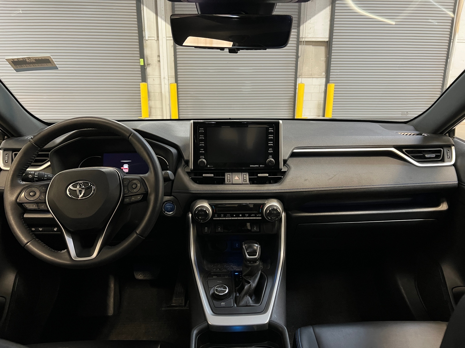 Thumbnail: 2020 Toyota RAV4 - 3