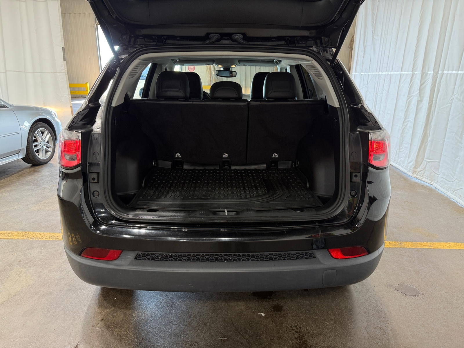 Thumbnail: 2019 Jeep Compass - 6