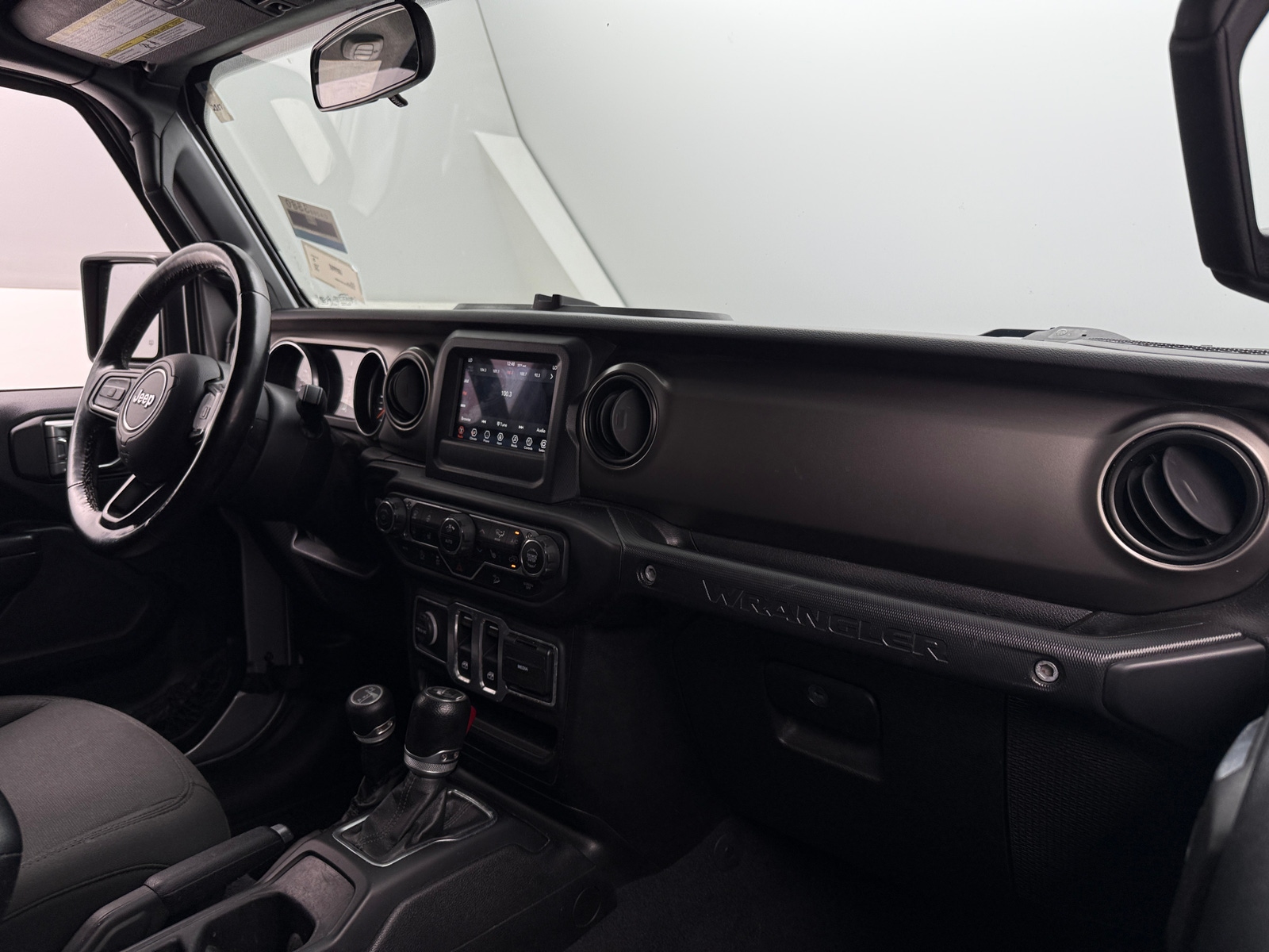Thumbnail: 2020 Jeep Wrangler - 3