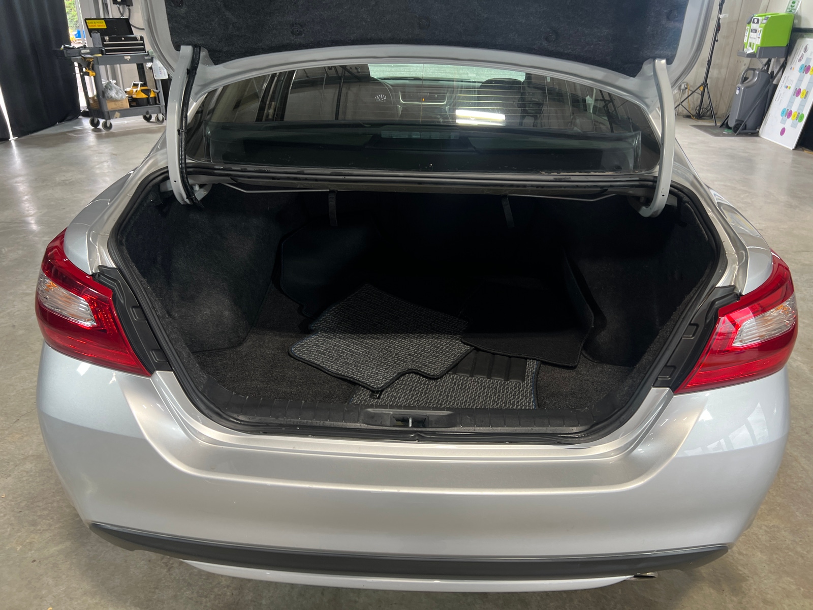 Thumbnail: 2017 Nissan Altima - 7