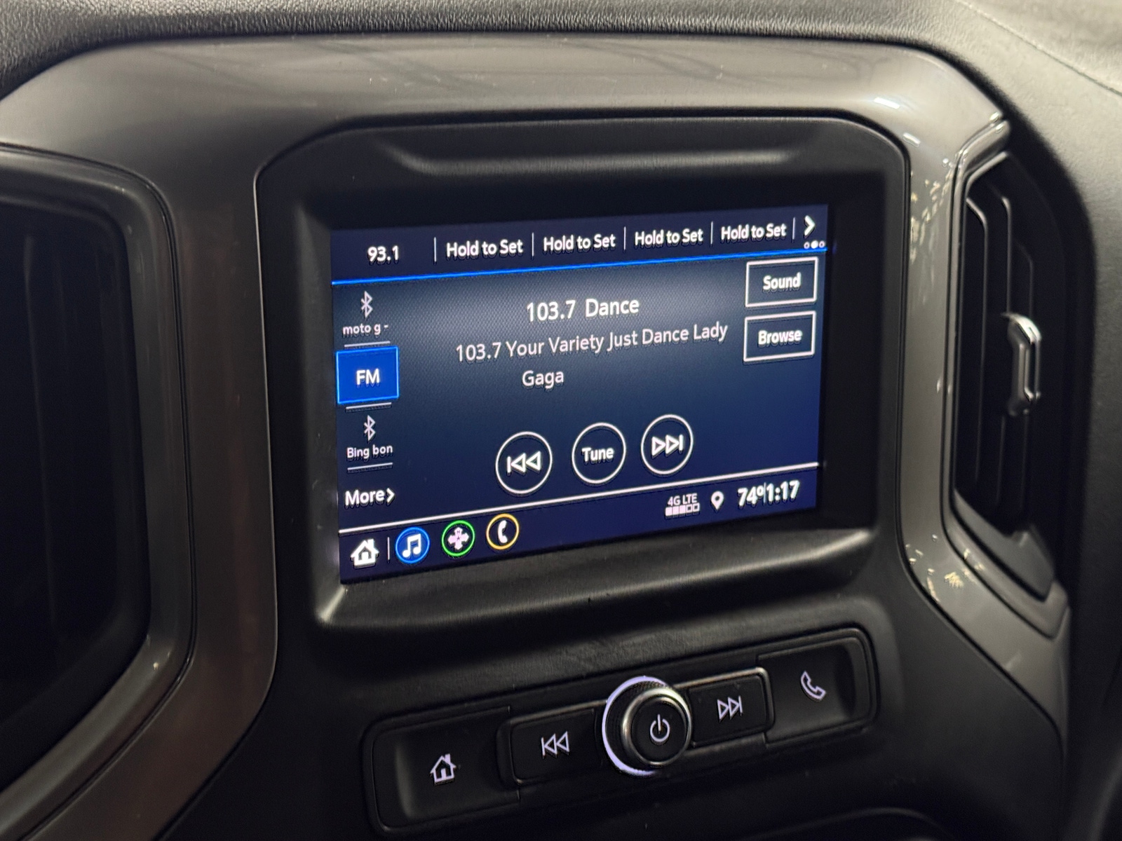 Thumbnail: 2021 Chevrolet Silverado 1500 - 4
