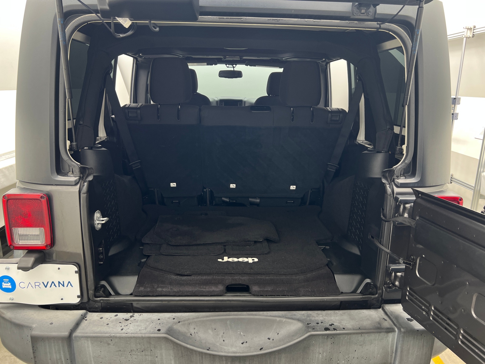 Thumbnail: 2017 Jeep Wrangler - 7
