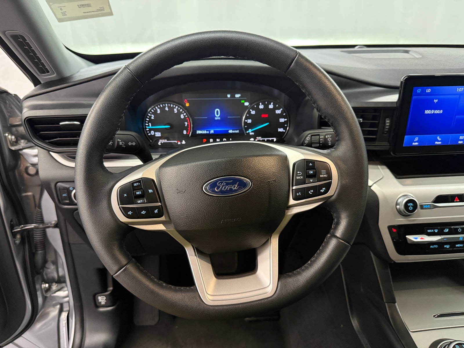 Thumbnail: 2023 Ford Explorer - 5