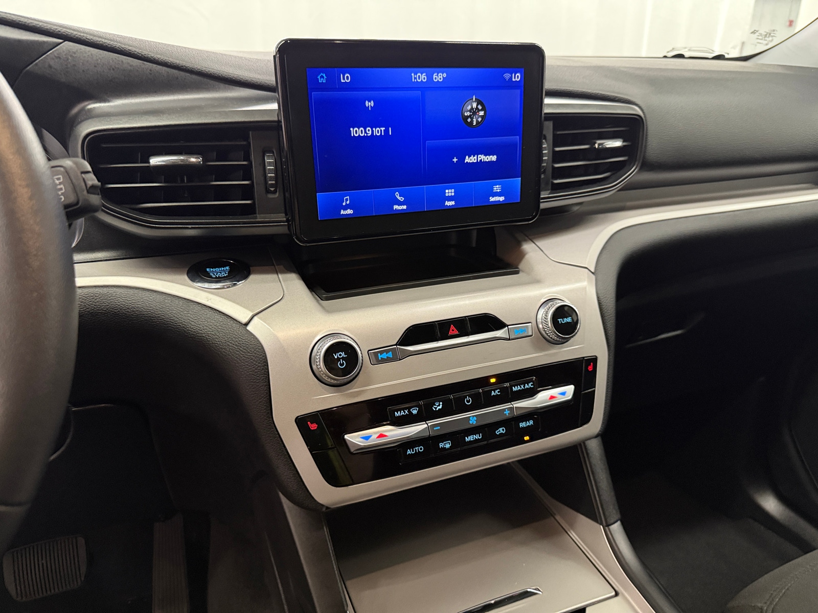 Thumbnail: 2023 Ford Explorer - 4