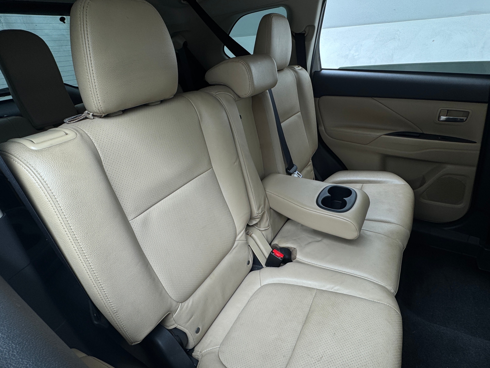 Thumbnail: 2017 Mitsubishi Outlander - 5