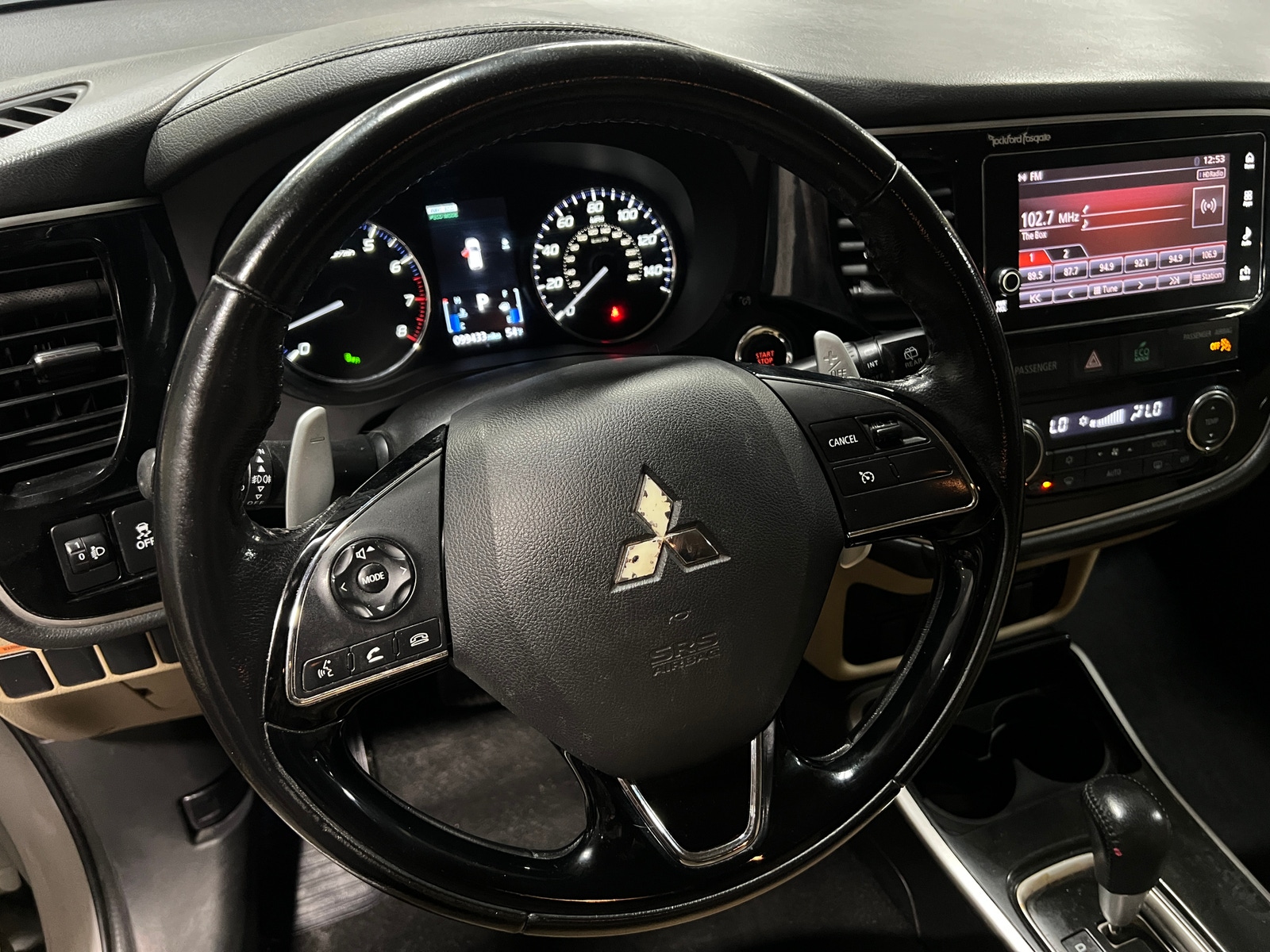 Thumbnail: 2017 Mitsubishi Outlander - 4