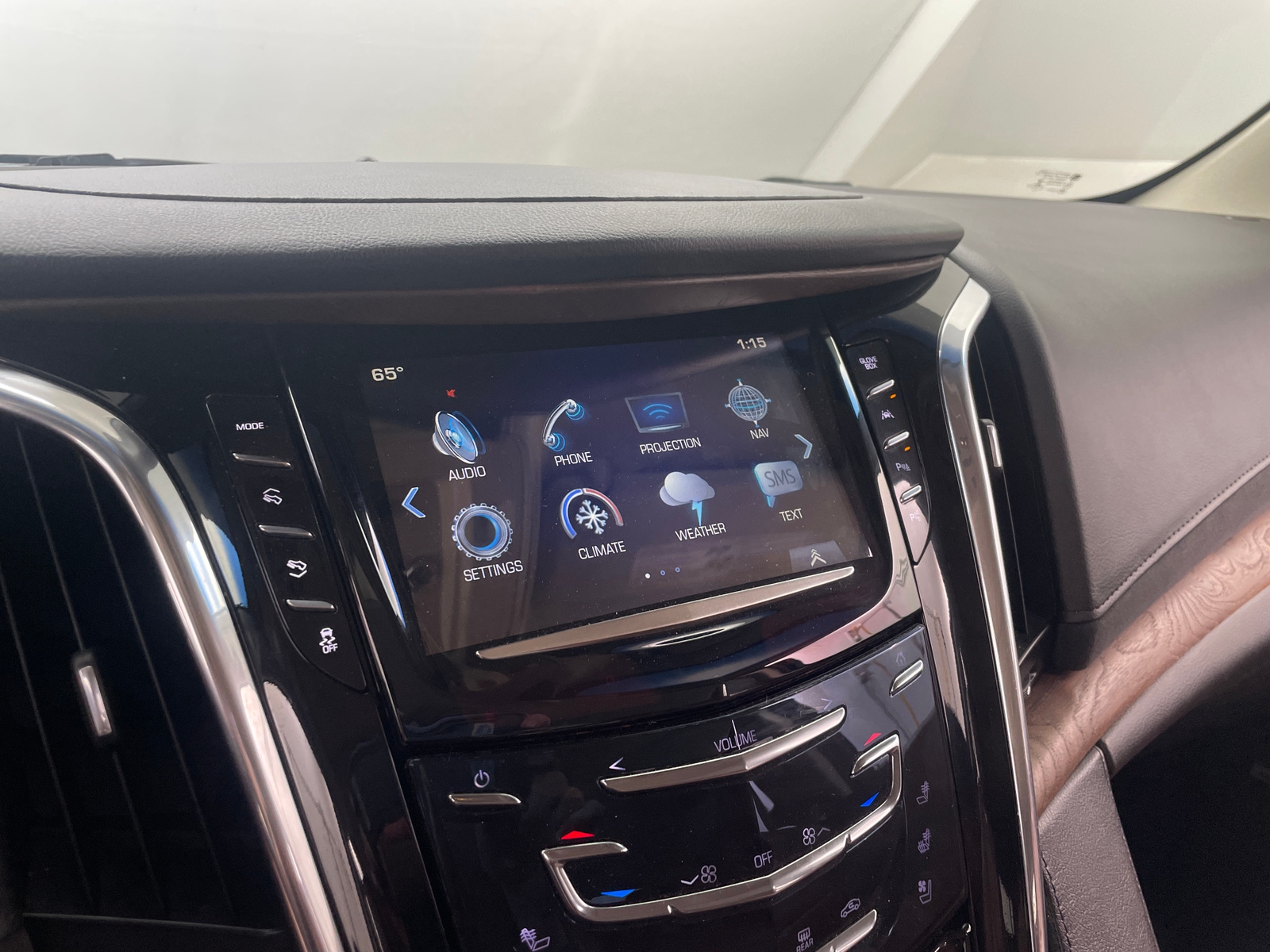 Thumbnail: 2017 Cadillac Escalade - 3