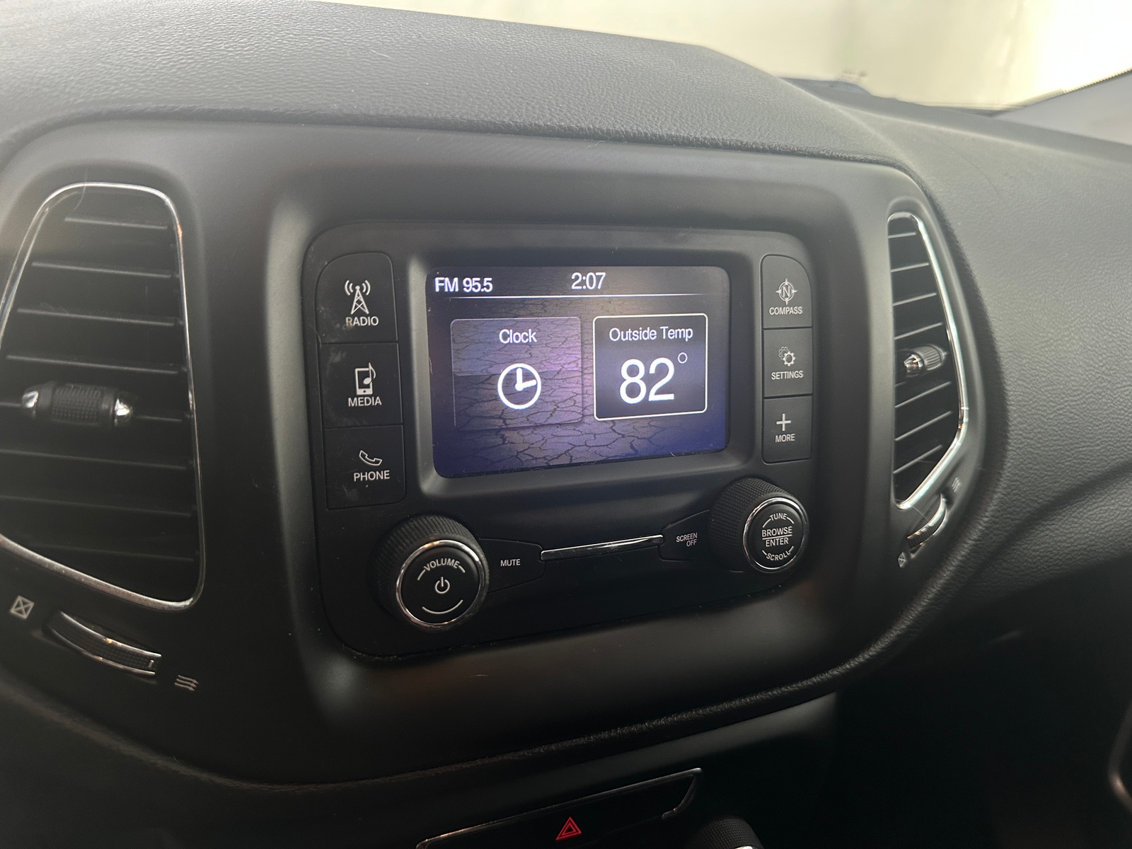 Thumbnail: 2018 Jeep Compass - 4