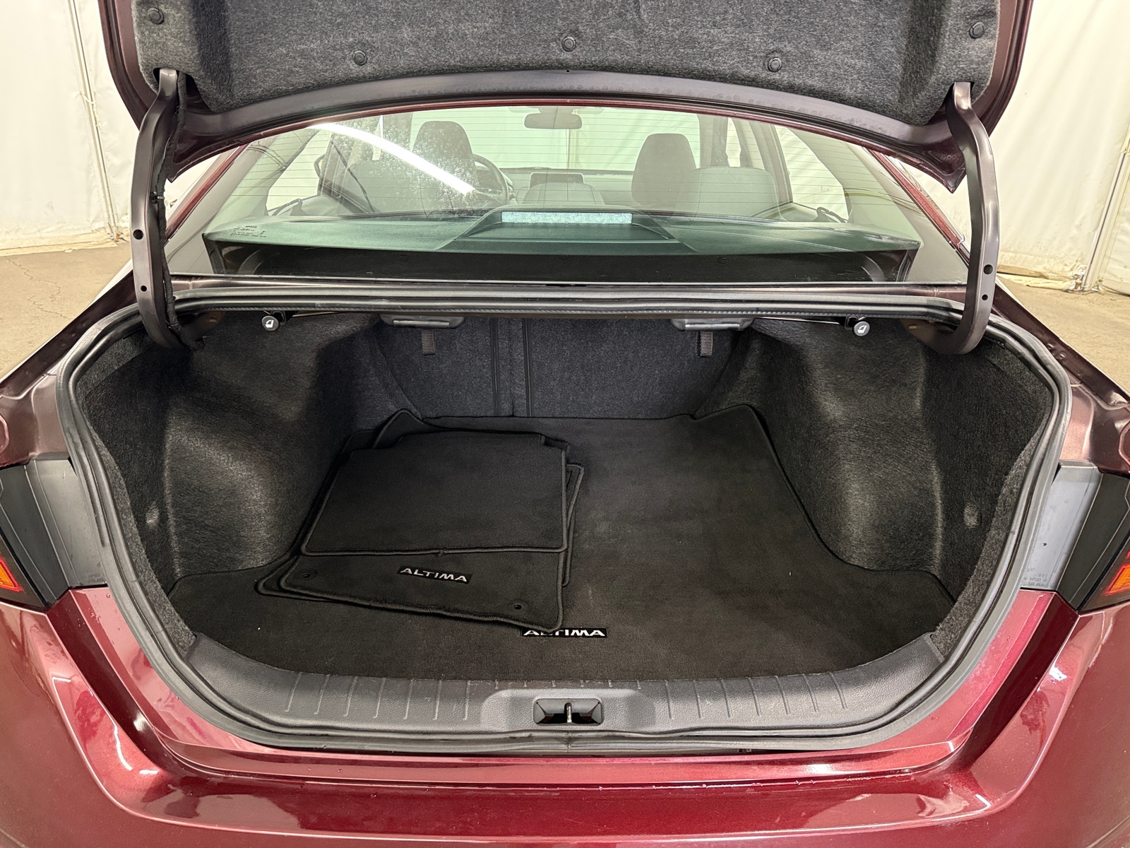 Thumbnail: 2024 Nissan Altima - 7