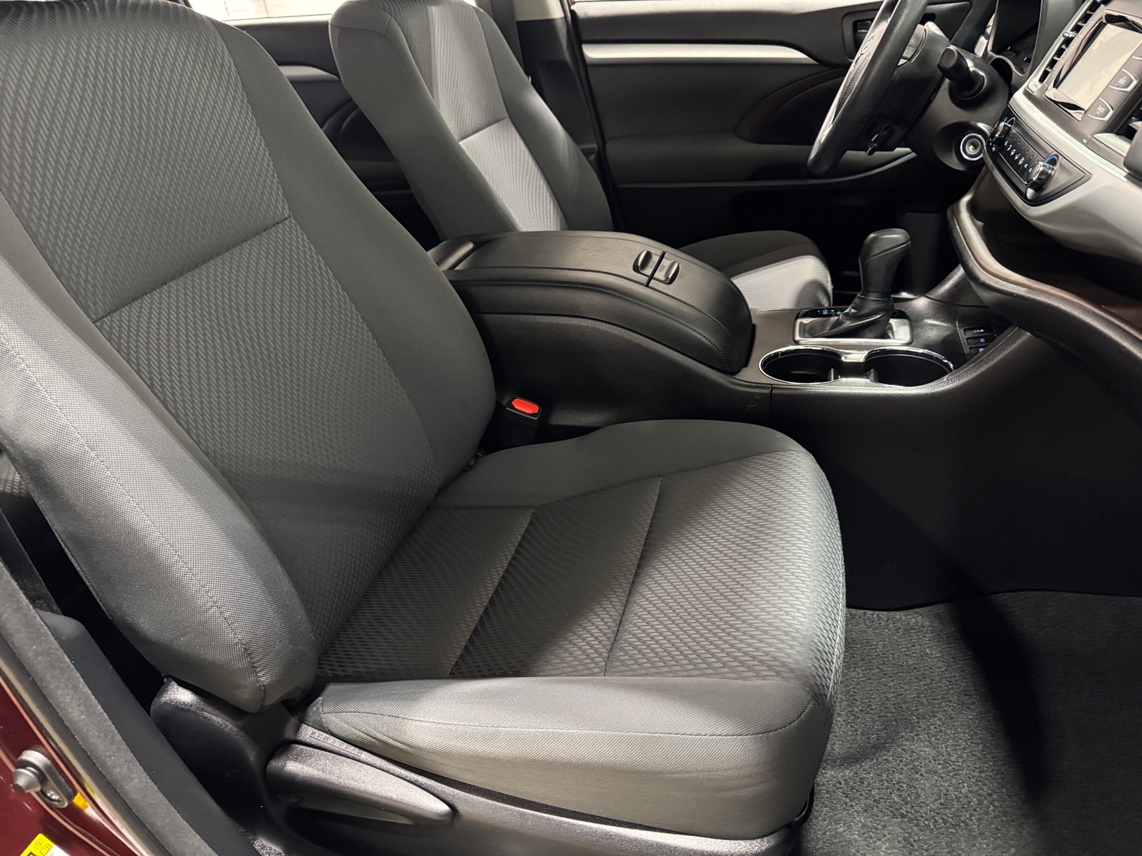 Thumbnail: 2018 Toyota Highlander - 2