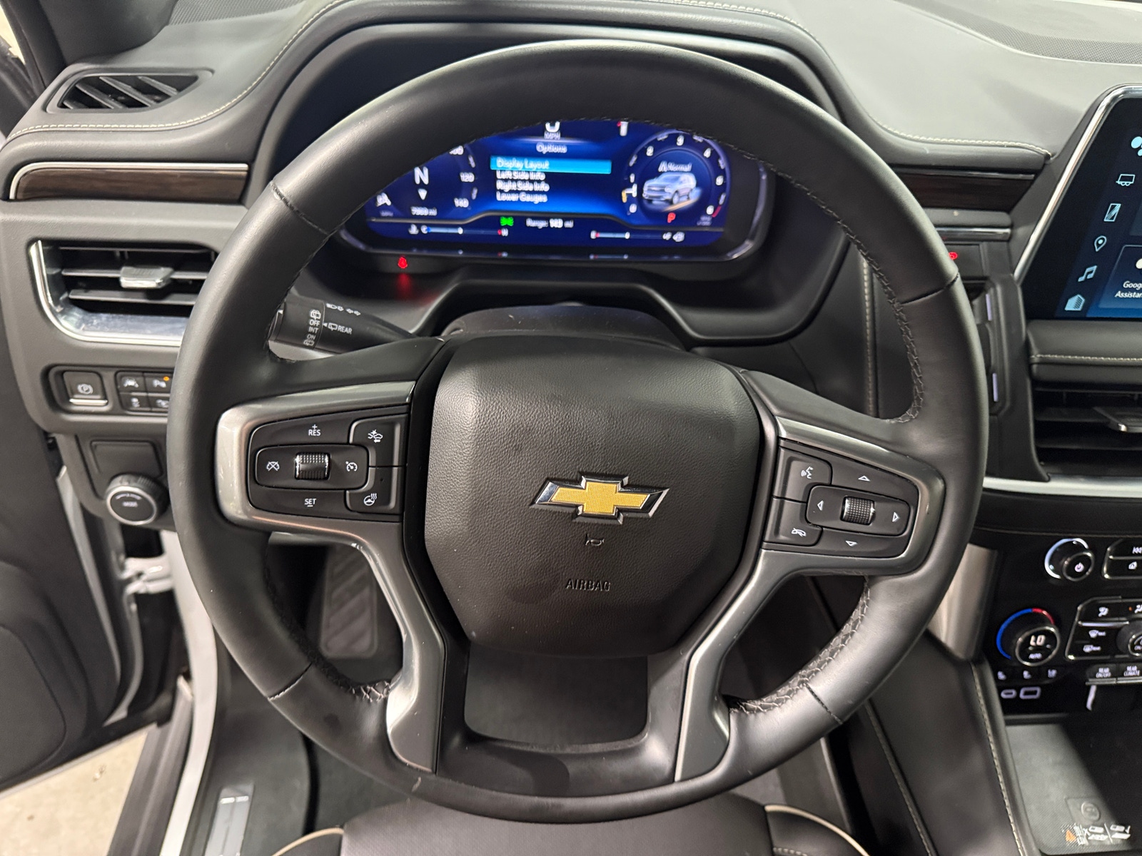 Thumbnail: 2023 Chevrolet Suburban - 4