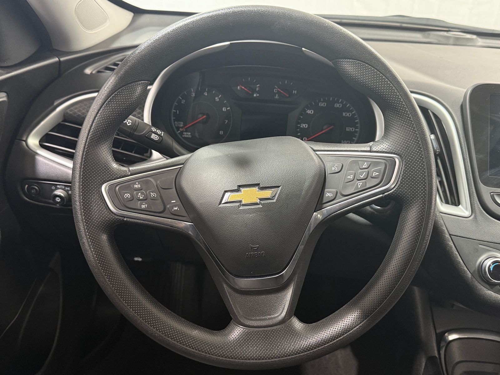Thumbnail: 2024 Chevrolet Malibu - 5