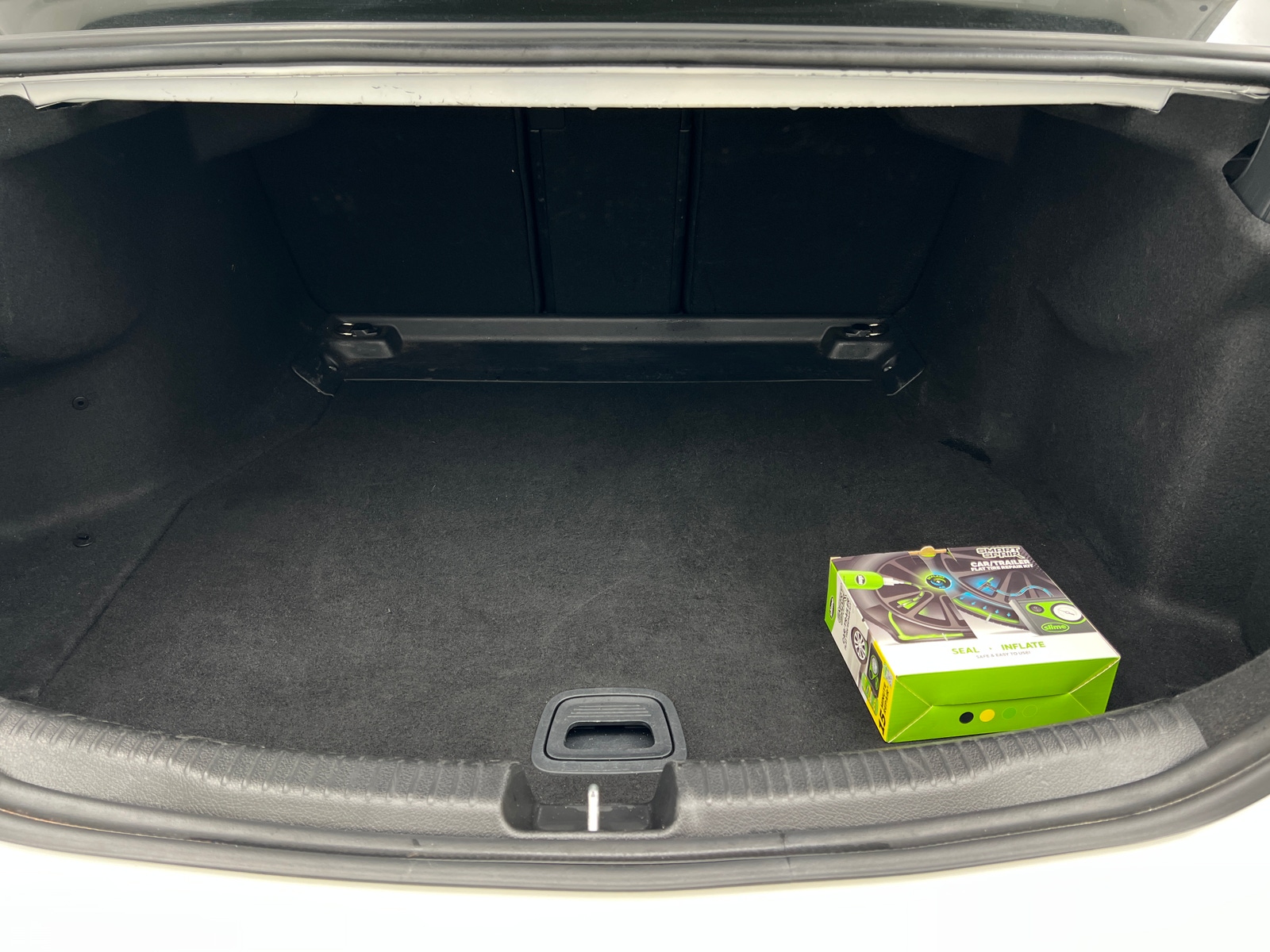 Thumbnail: 2024 Mercedes-Benz C-Class - 6