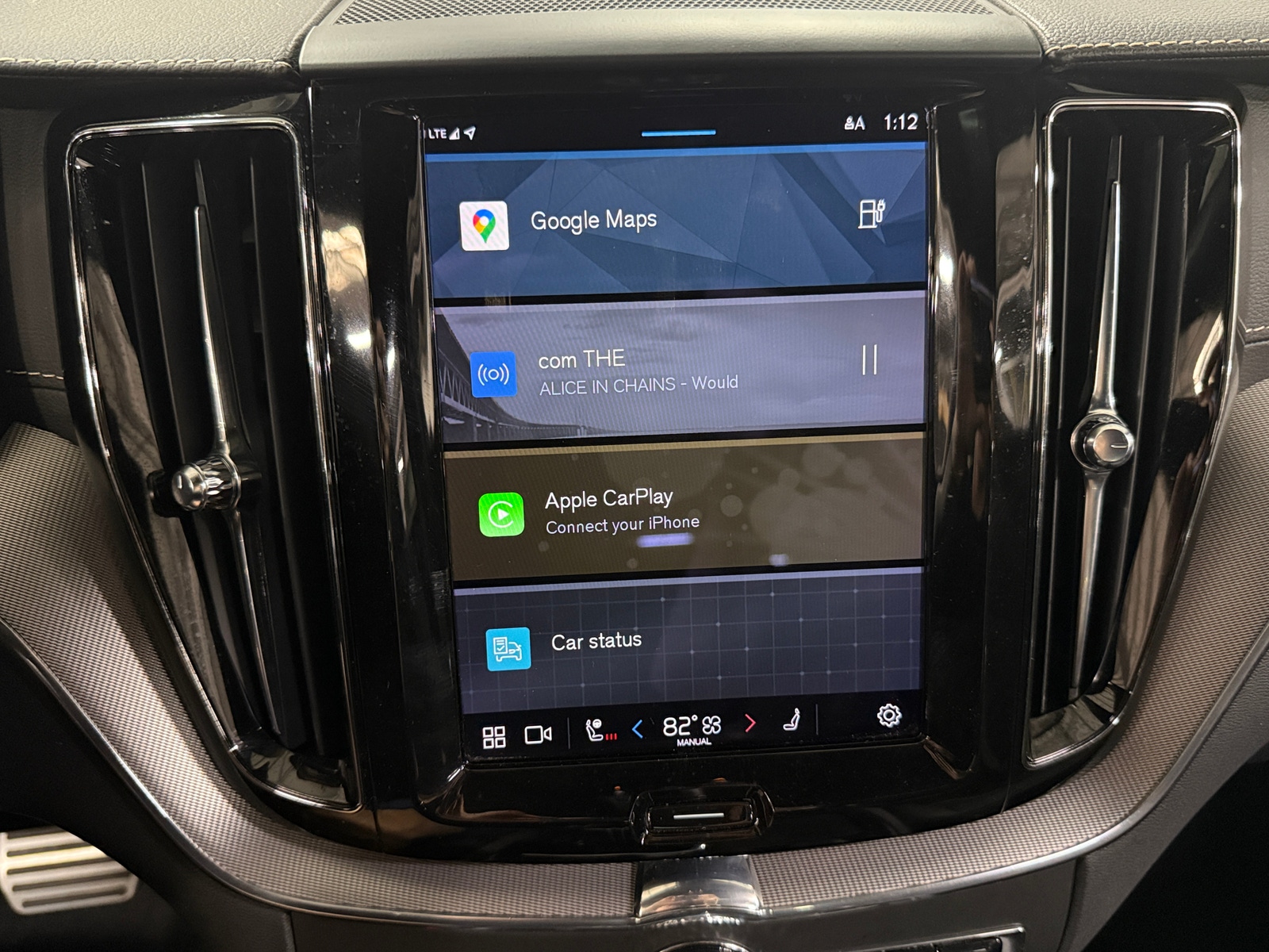Thumbnail: 2022 Volvo XC60 - 3