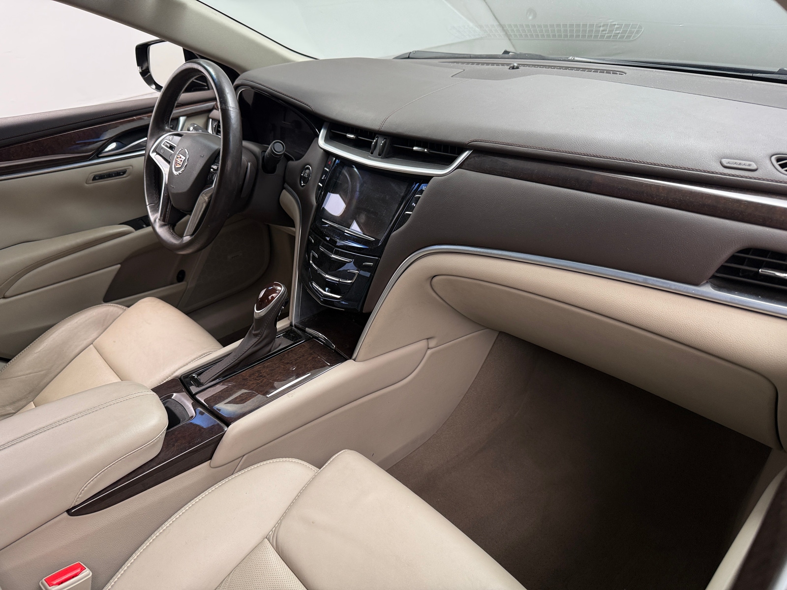 Thumbnail: 2015 Cadillac XTS - 2