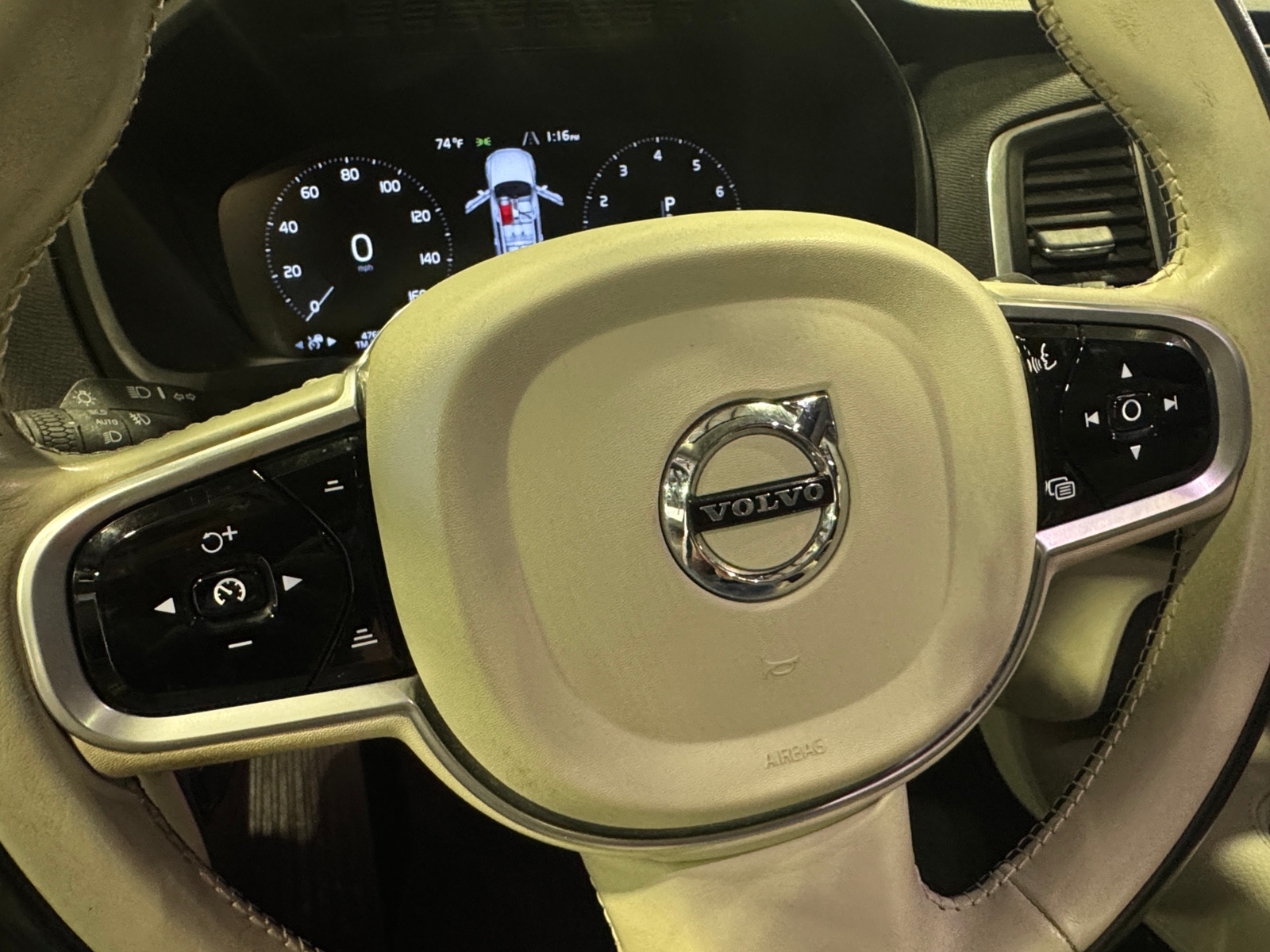 Thumbnail: 2020 Volvo XC90 - 4