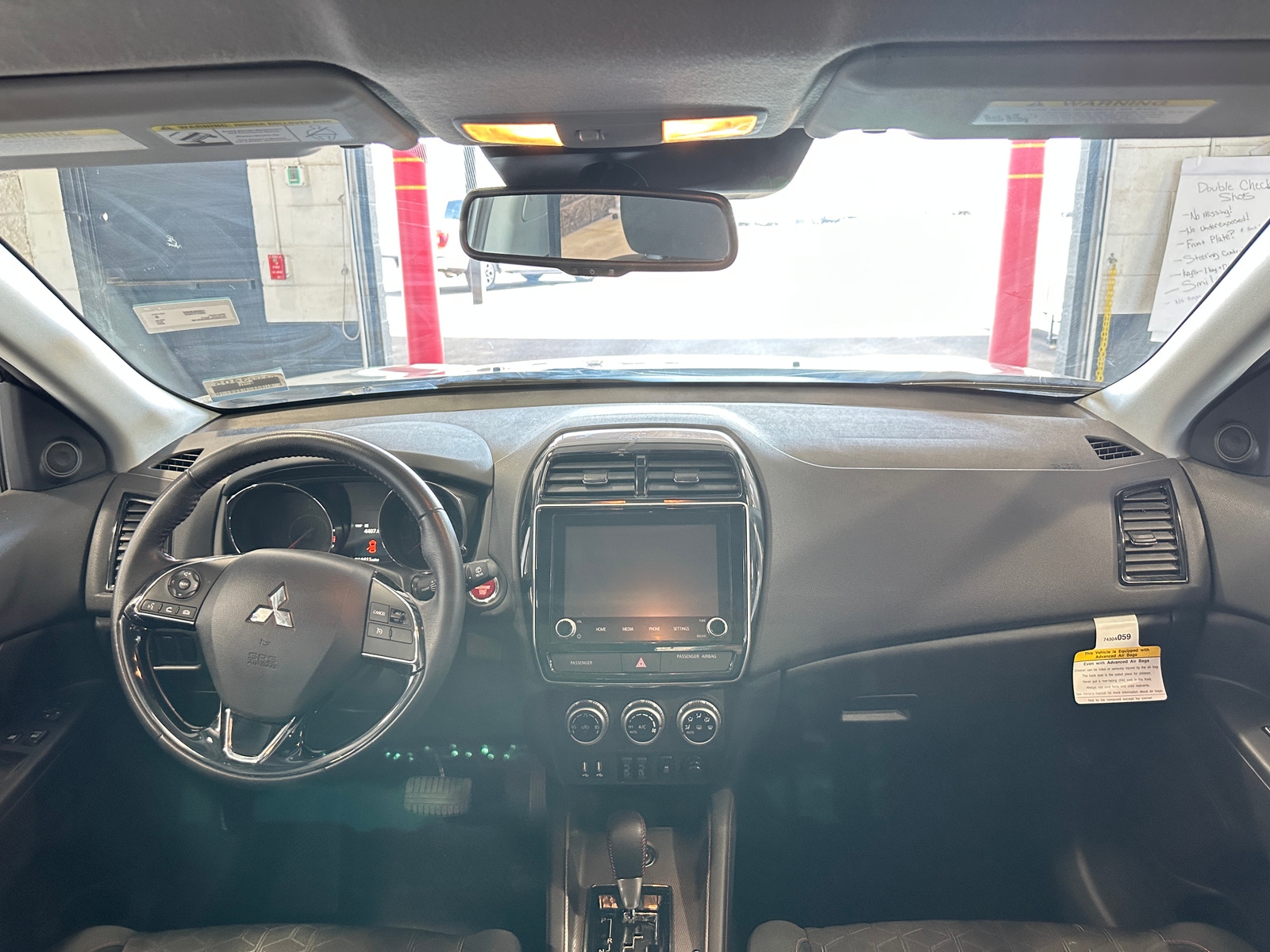 Thumbnail: 2024 Mitsubishi Outlander Sport - 3
