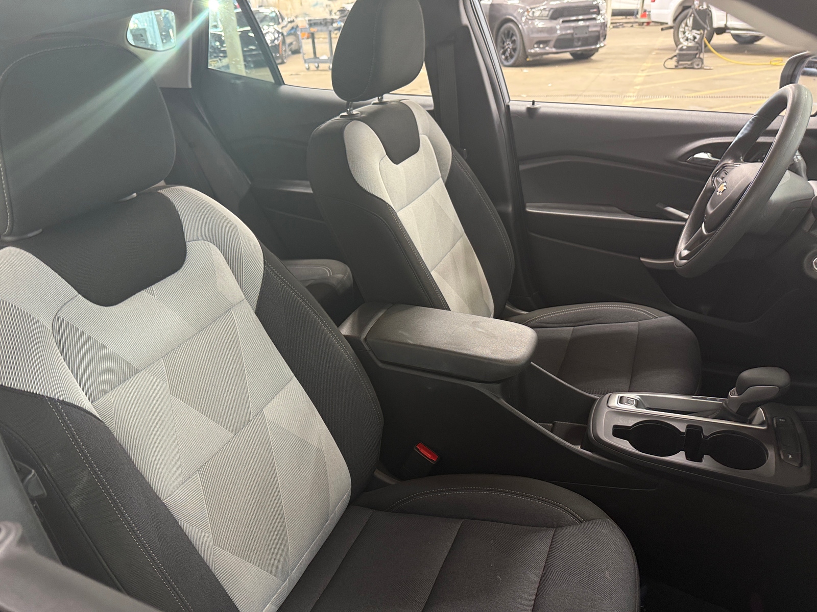 Thumbnail: 2025 Chevrolet Trax - 2